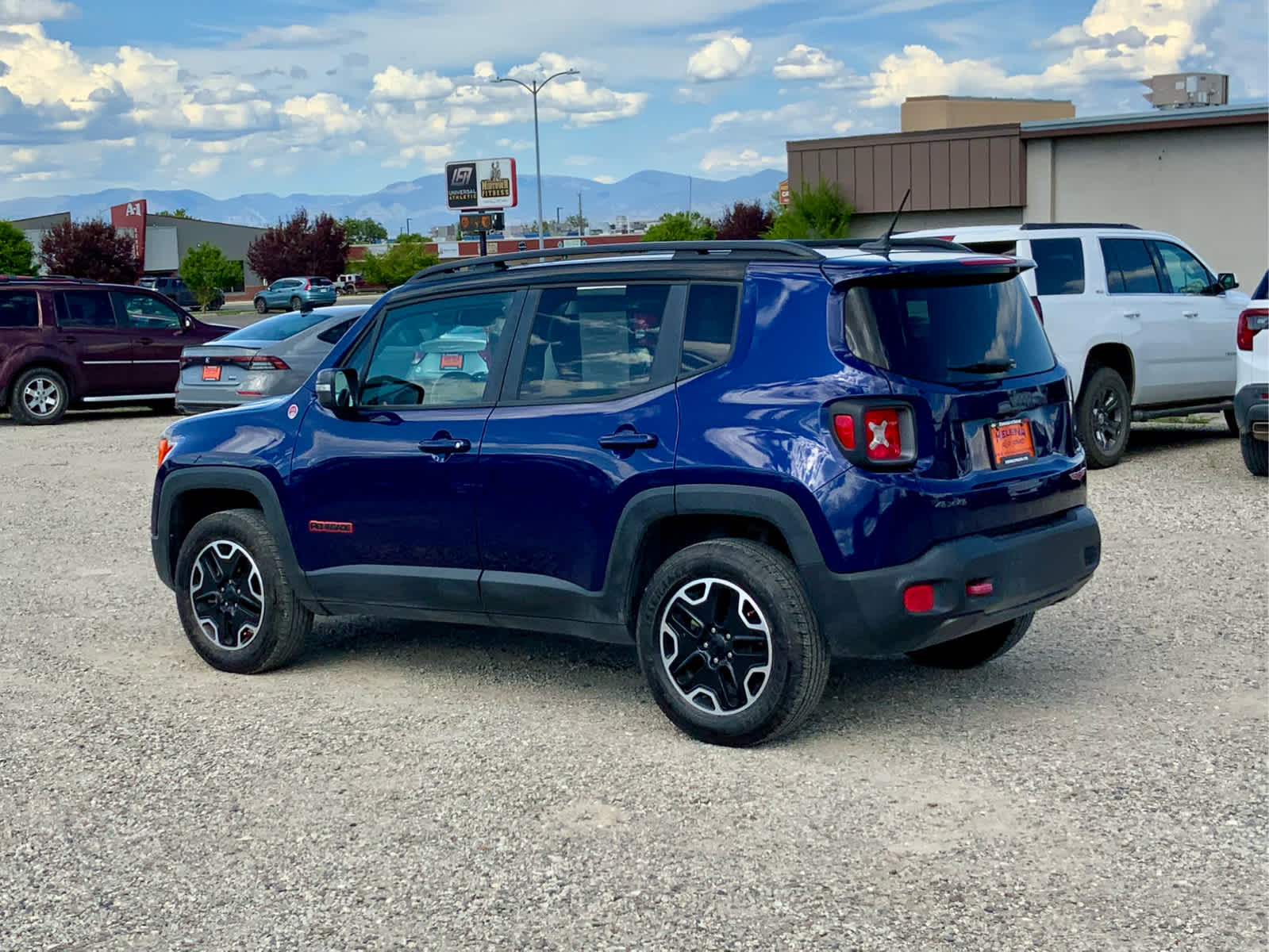 Thumbnail: 2017 Jeep Renegade - 3