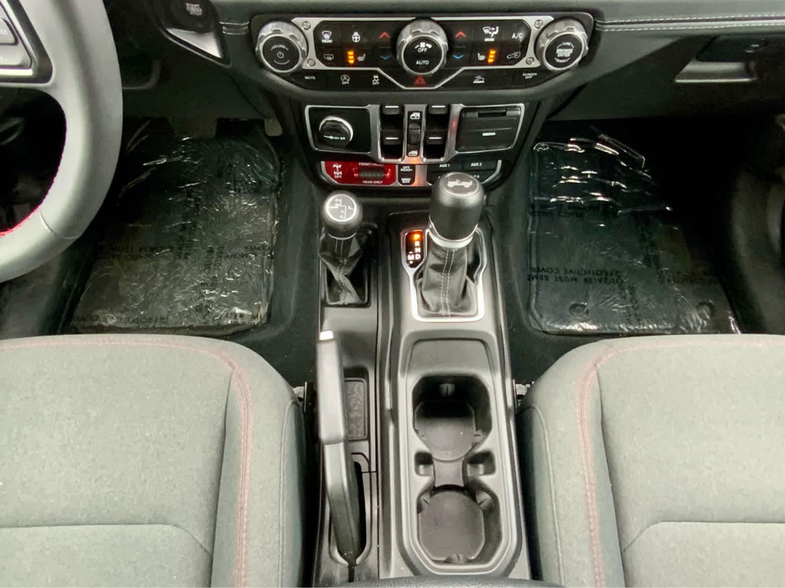 Thumbnail: 2024 Jeep Wrangler - 42