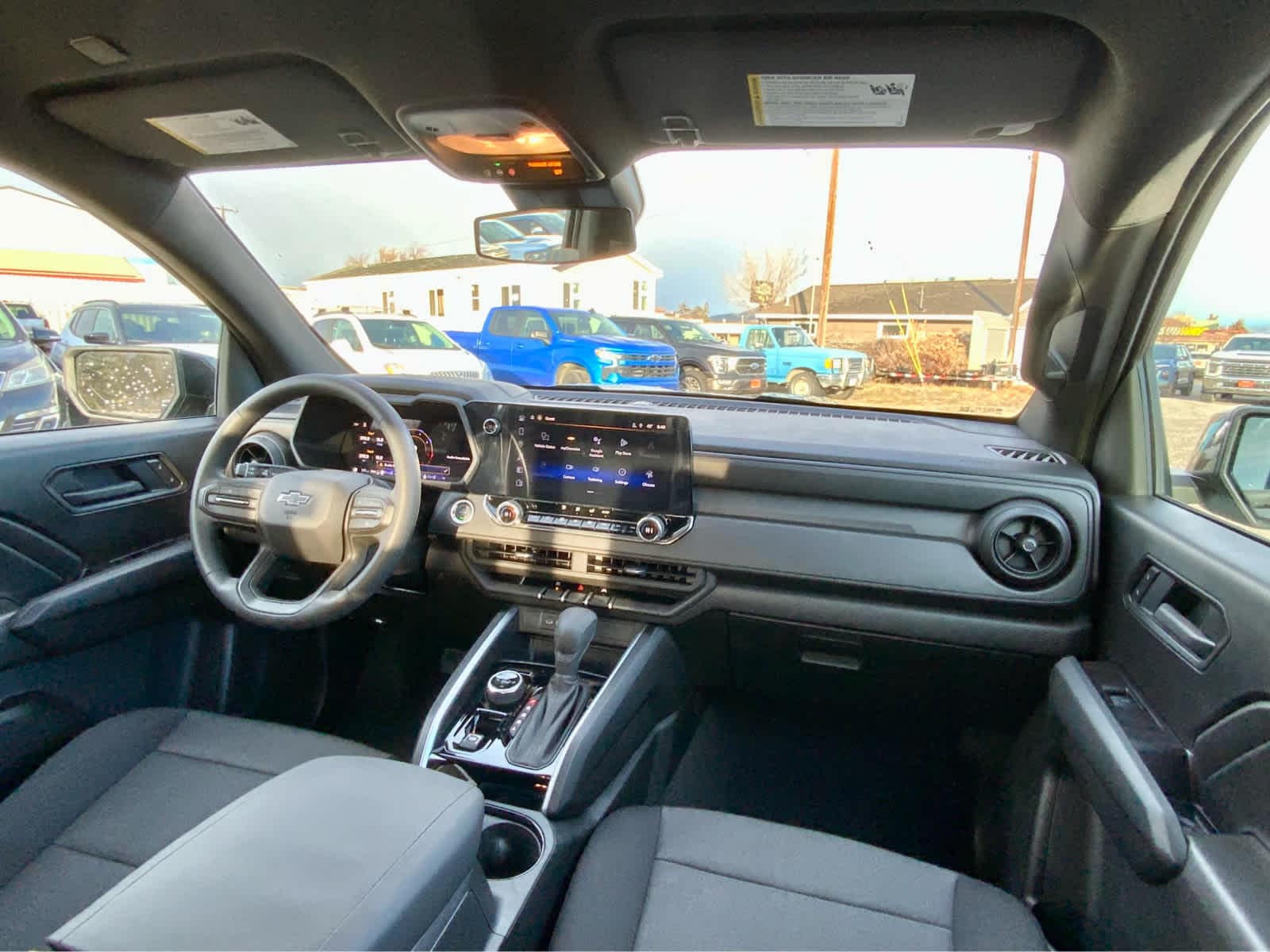 Thumbnail: 2026 Chevrolet Colorado - 31