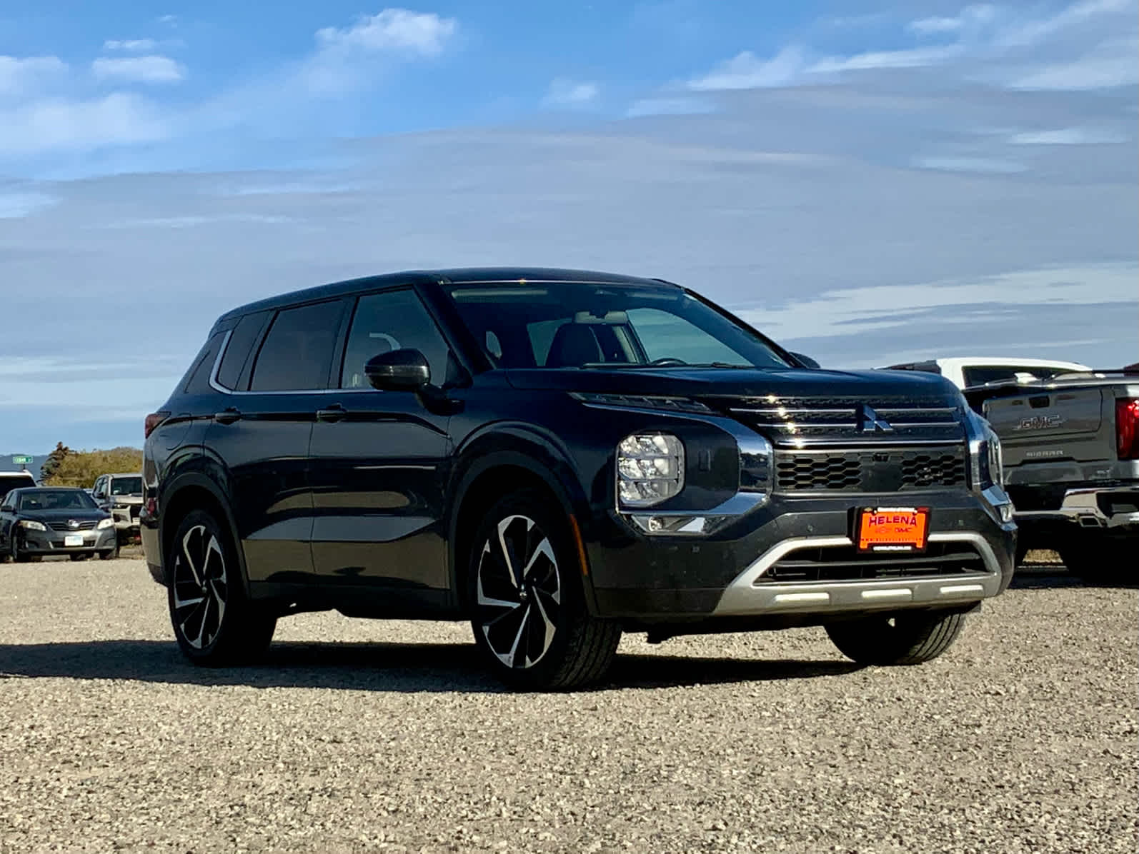 Thumbnail: 2024 Mitsubishi Outlander - 8