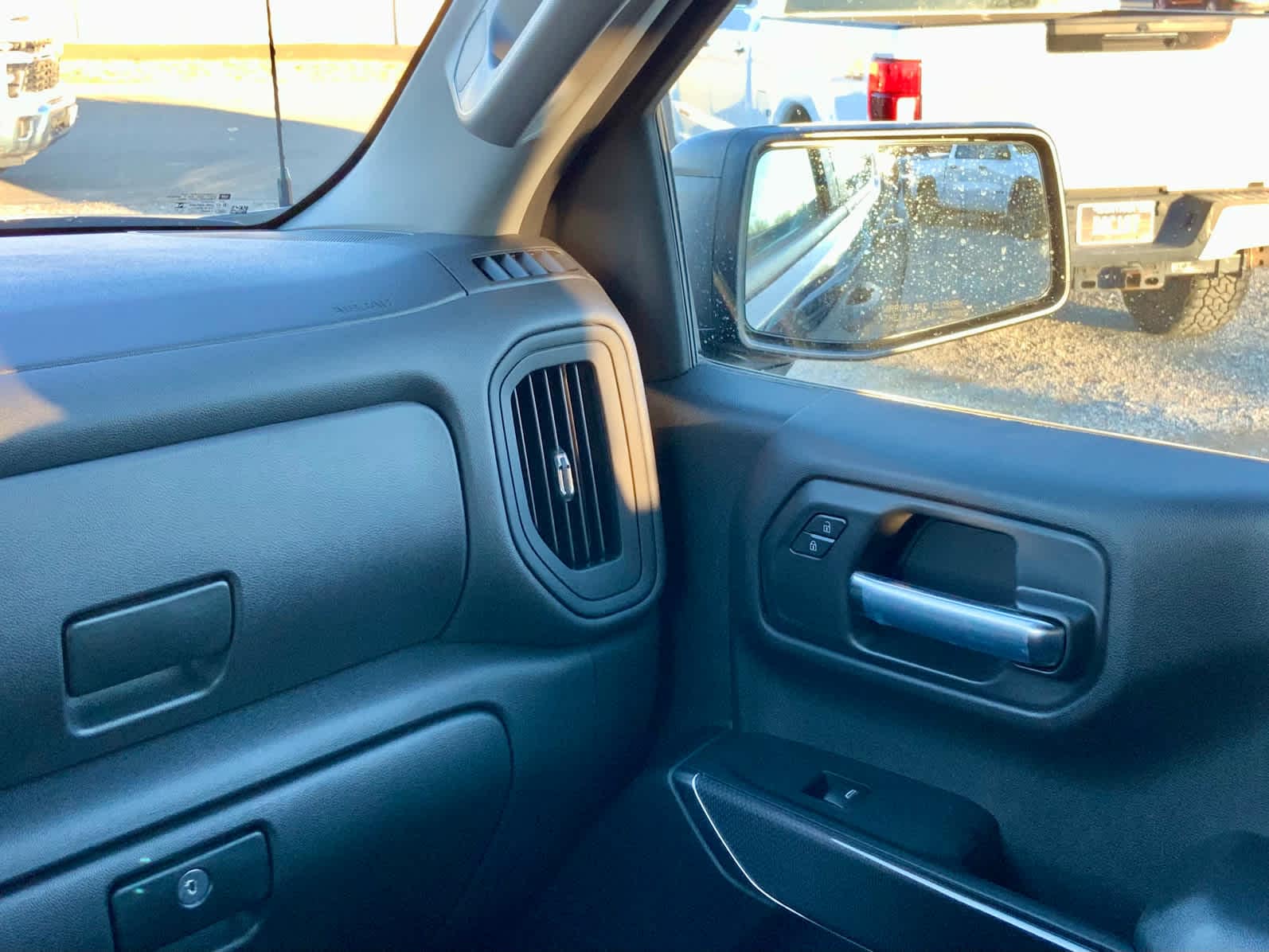 Thumbnail: 2026 Chevrolet Silverado 1500 - 36