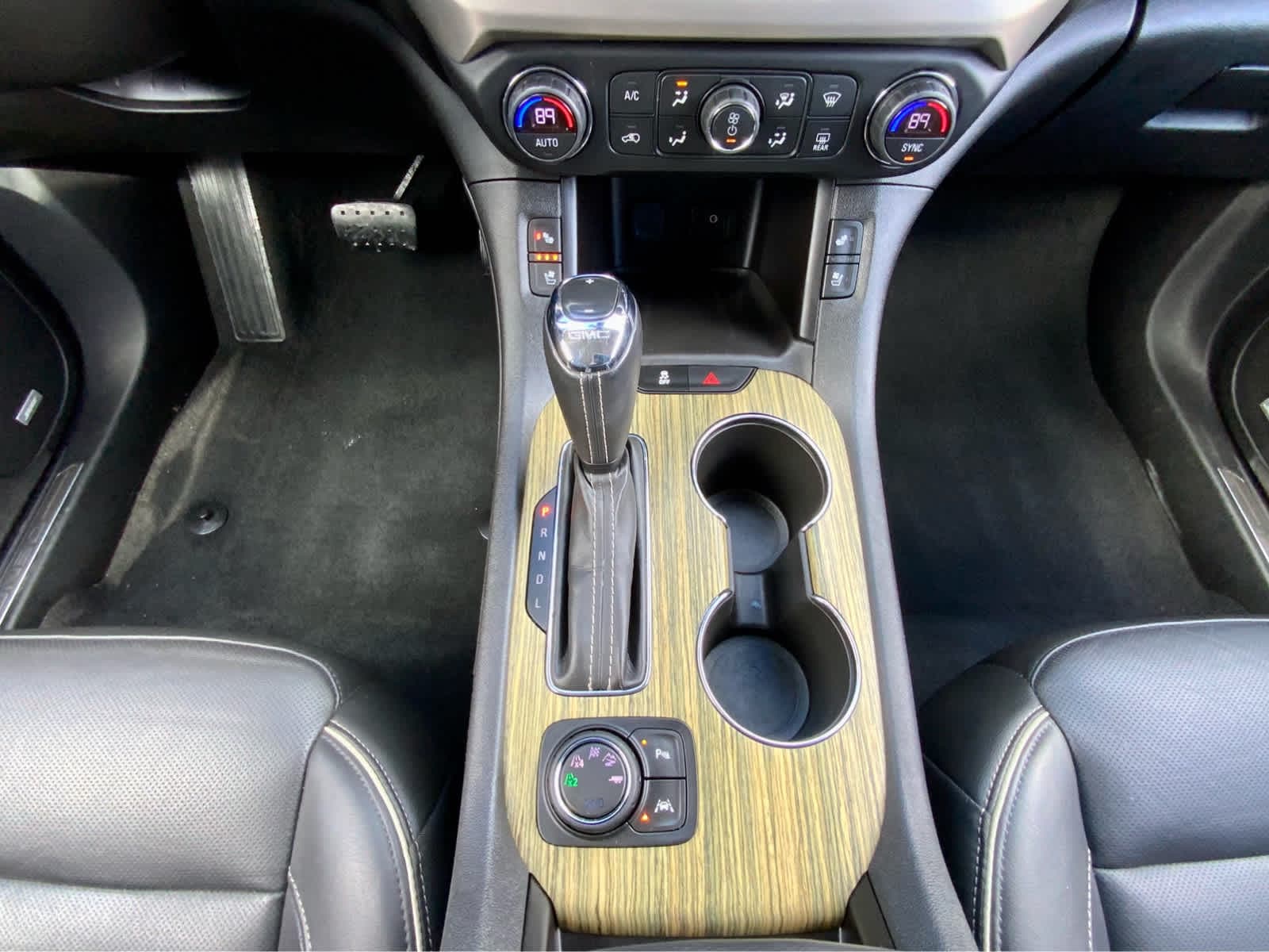 Thumbnail: 2019 GMC Acadia - 44