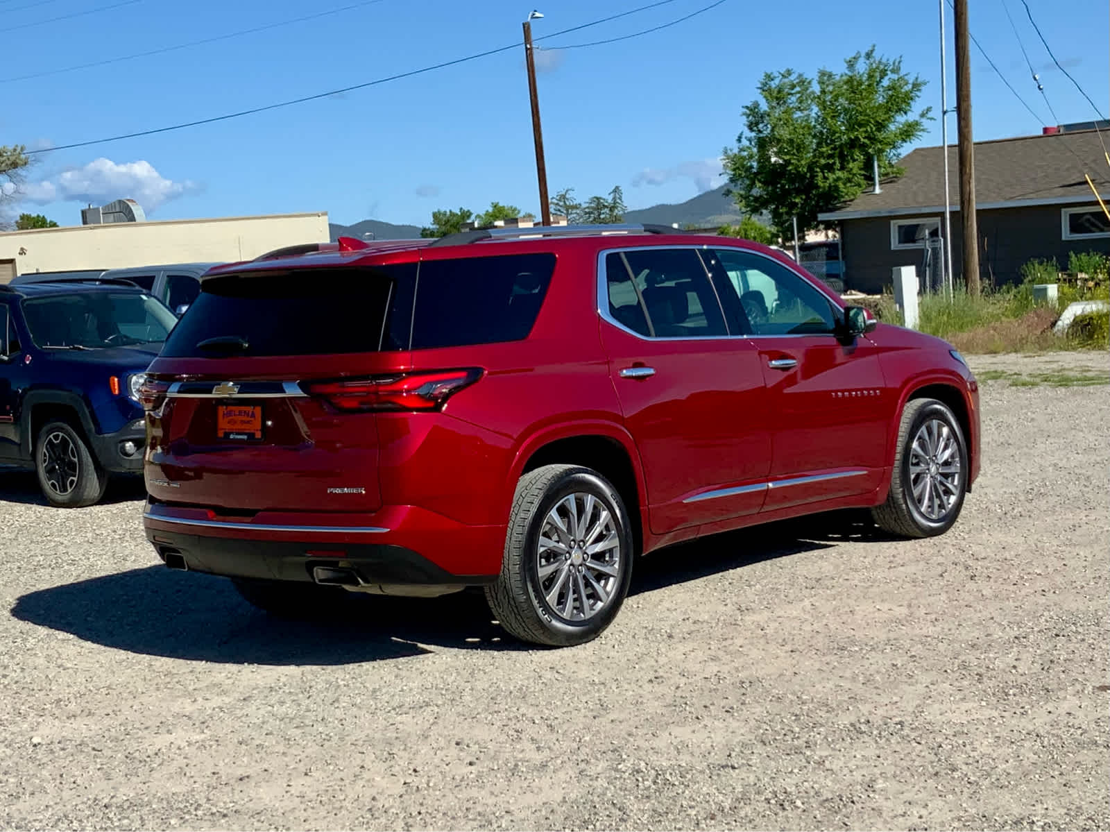 Thumbnail: 2023 Chevrolet Traverse - 4