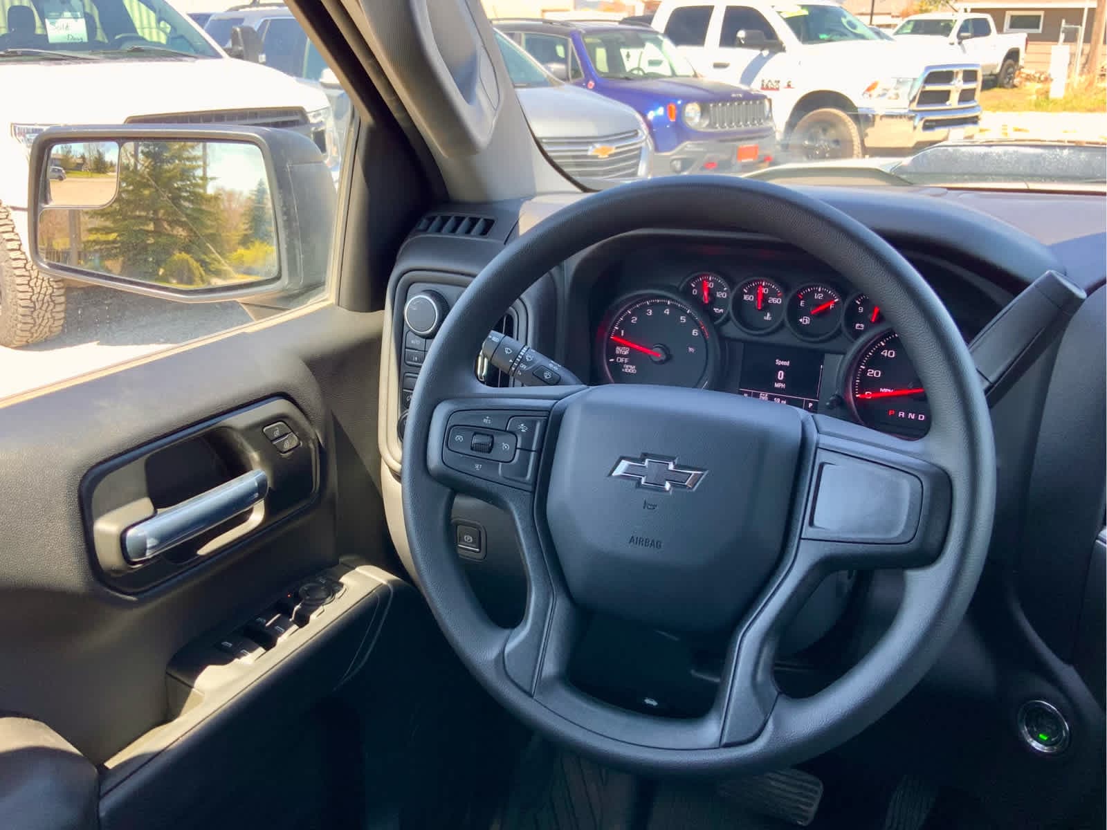 Thumbnail: 2026 Chevrolet Silverado 1500 - 38