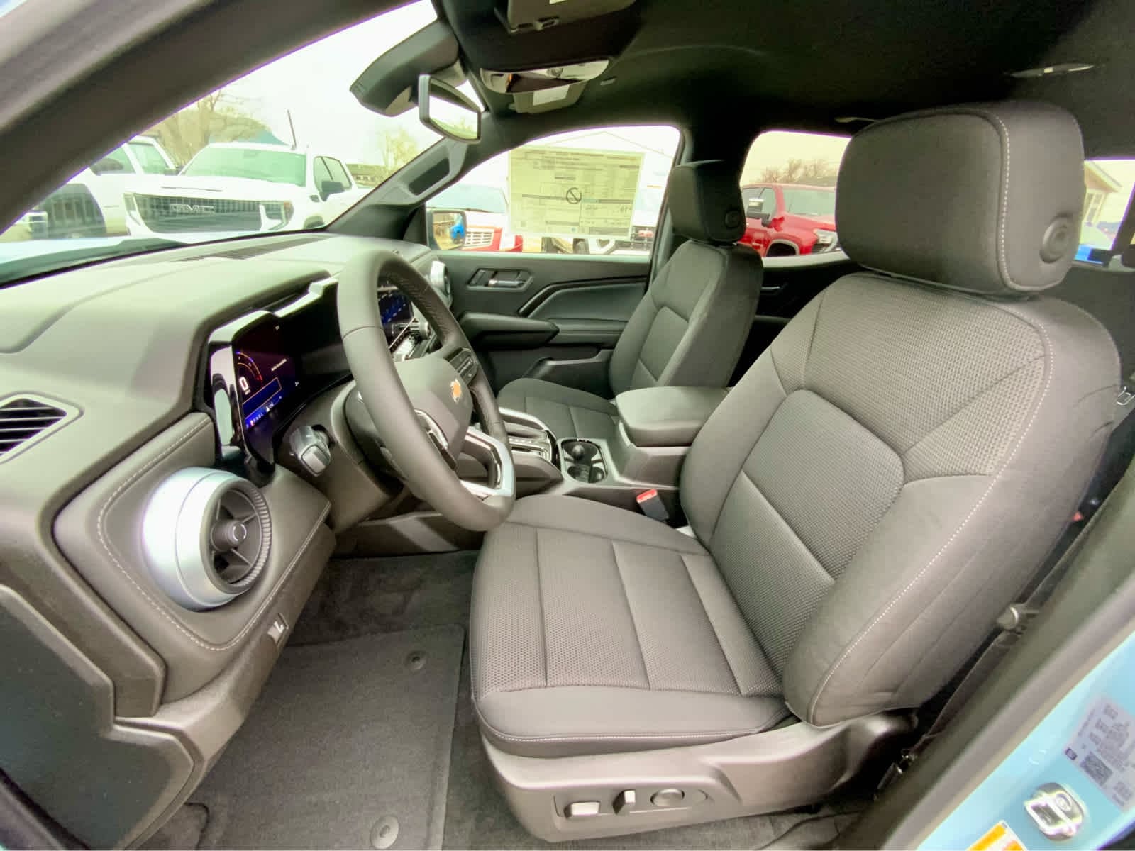 Thumbnail: 2026 Chevrolet Colorado - 25