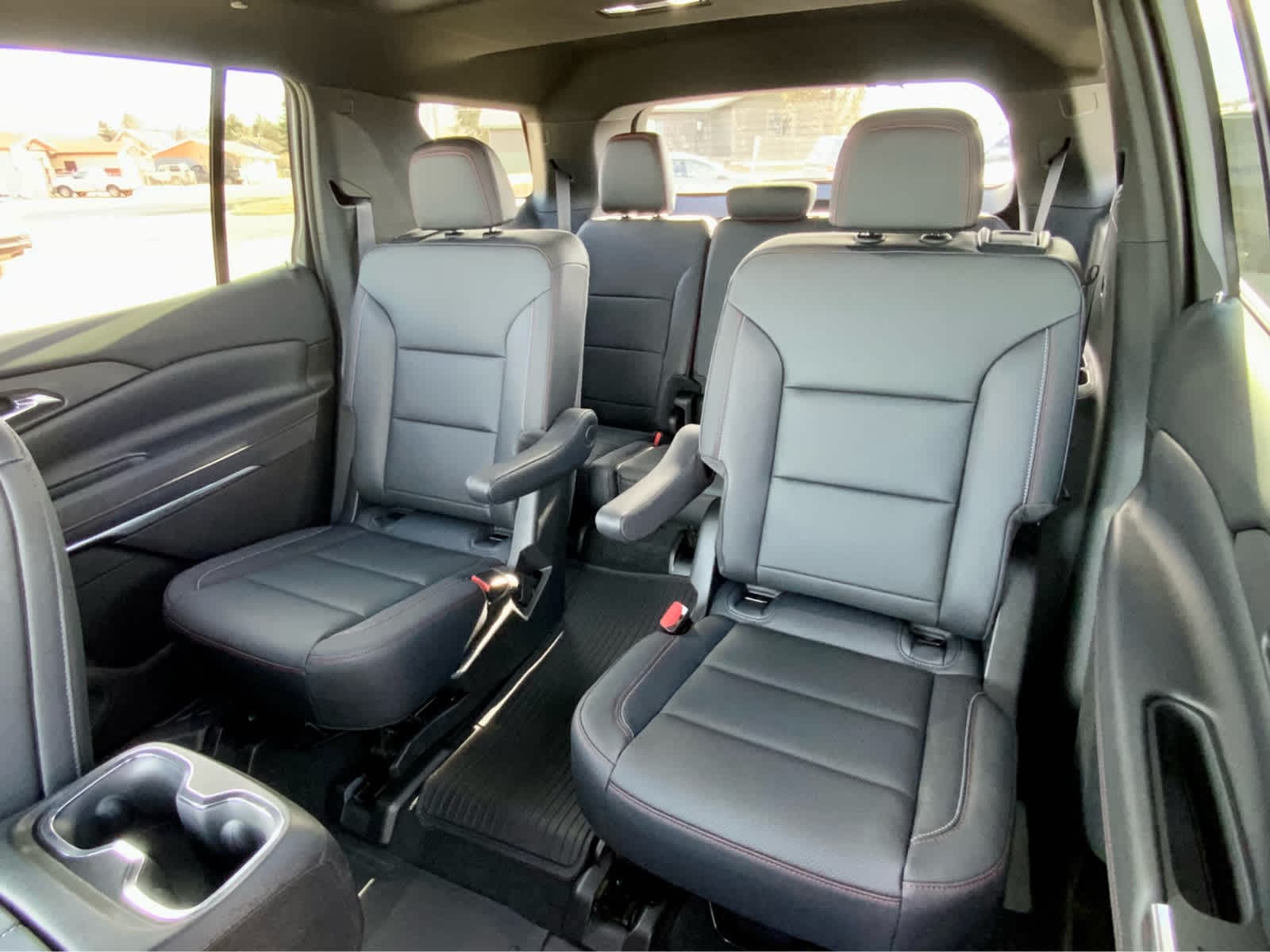 Thumbnail: 2026 Chevrolet Traverse - 25