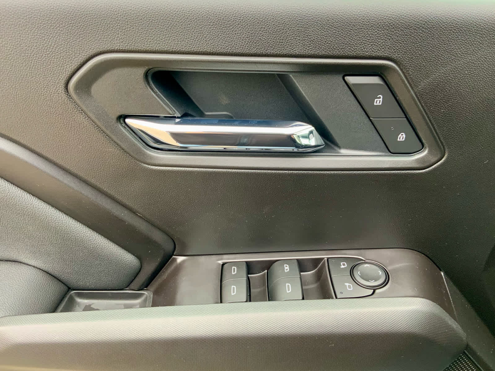 Thumbnail: 2026 Chevrolet Colorado - 51