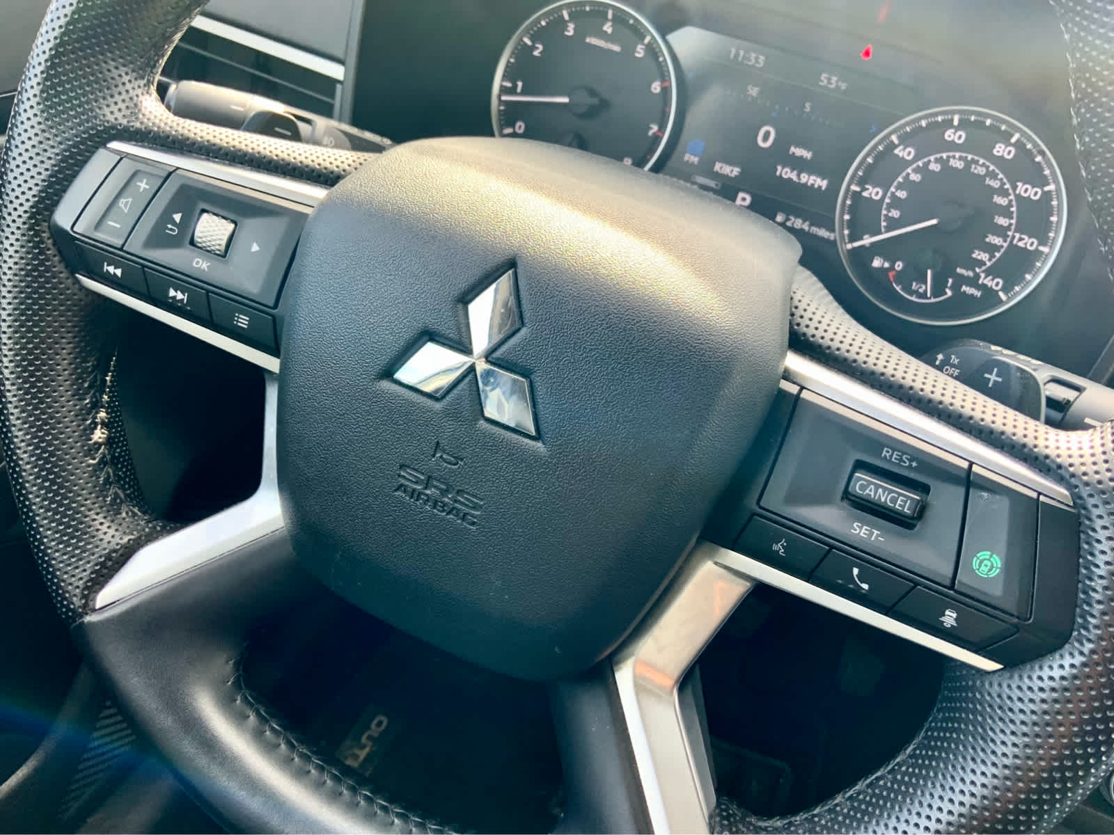 Thumbnail: 2024 Mitsubishi Outlander - 39