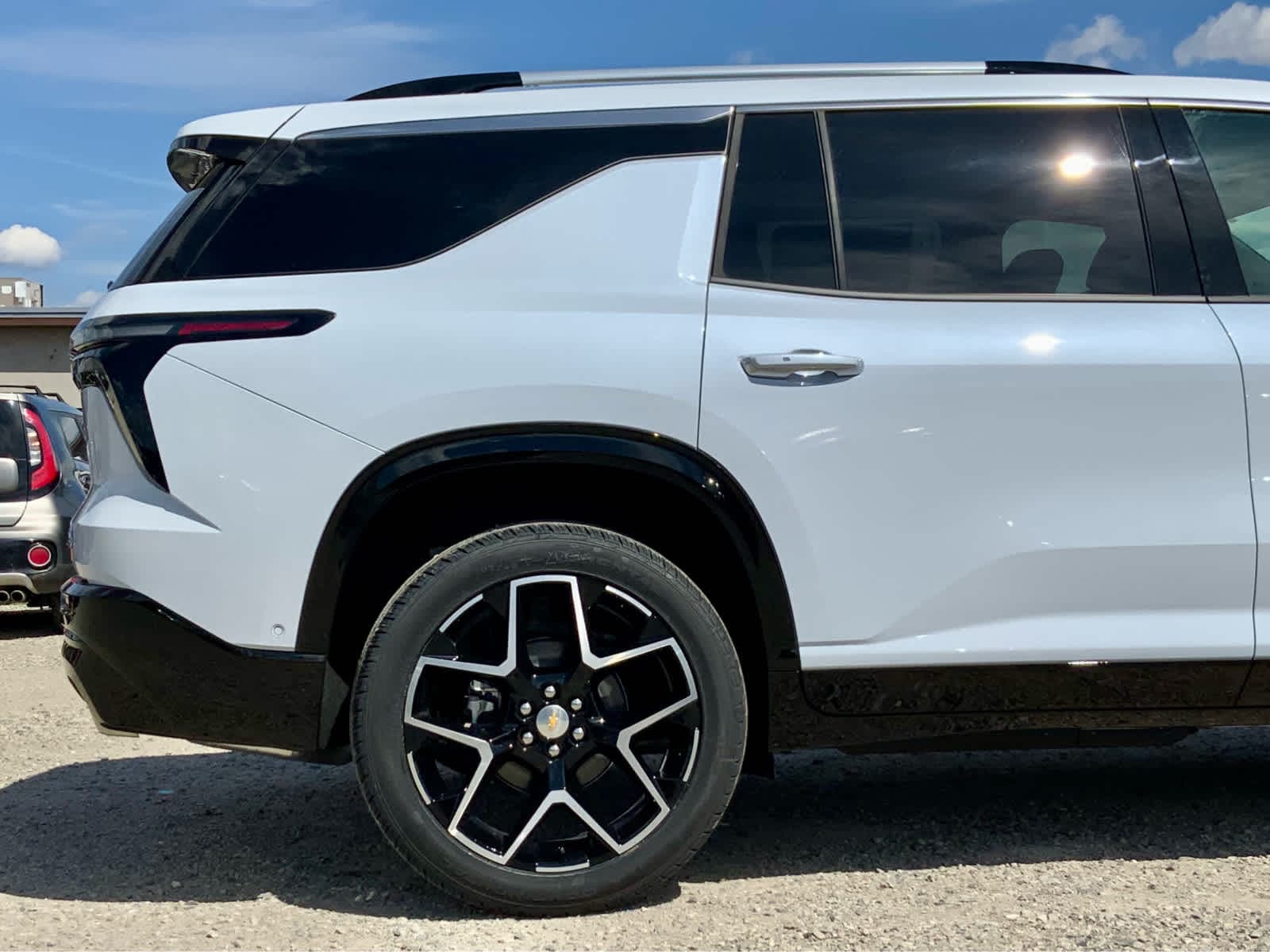 Thumbnail: 2026 Chevrolet Traverse - 12
