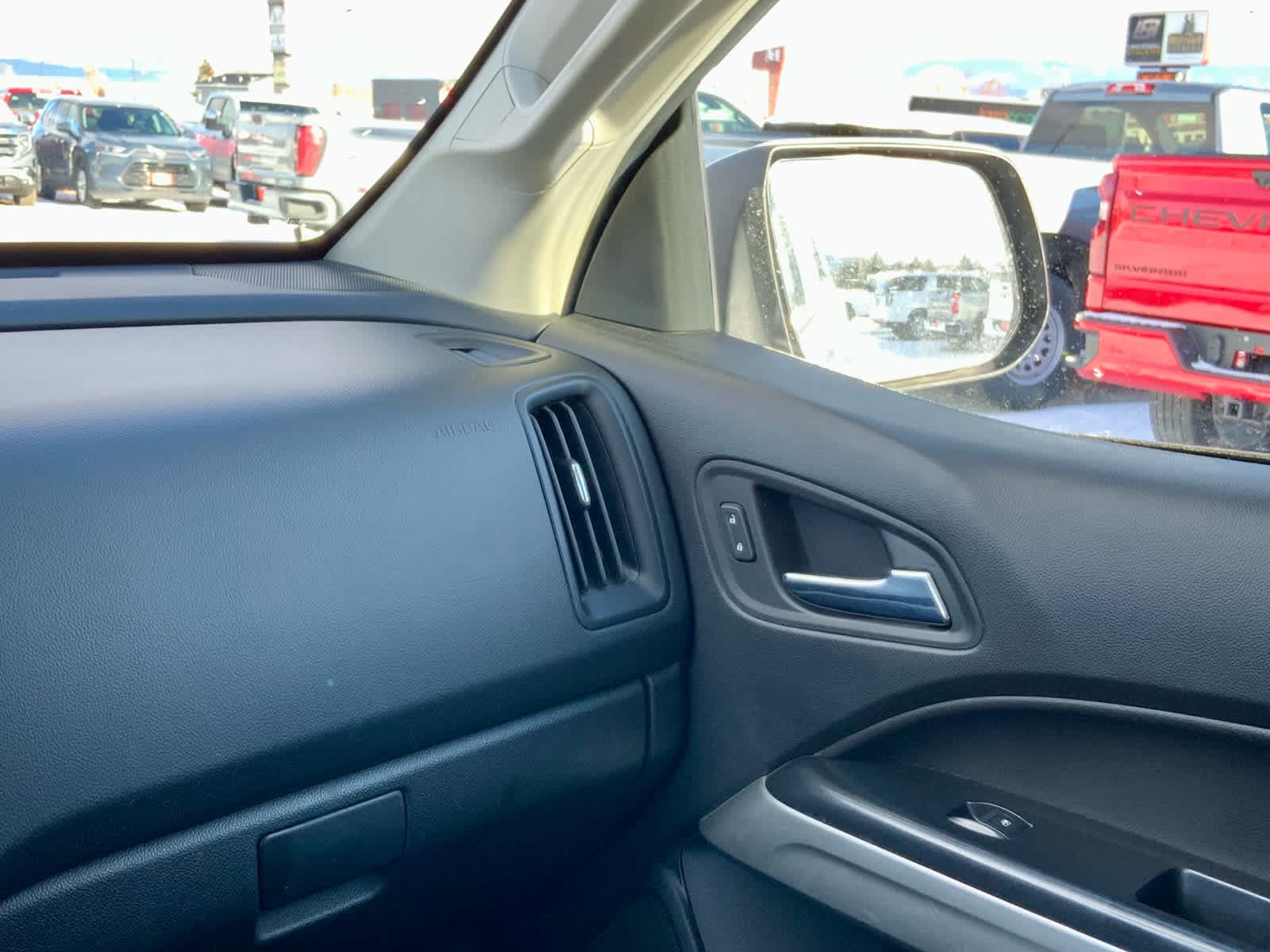 Thumbnail: 2019 Chevrolet Colorado - 37