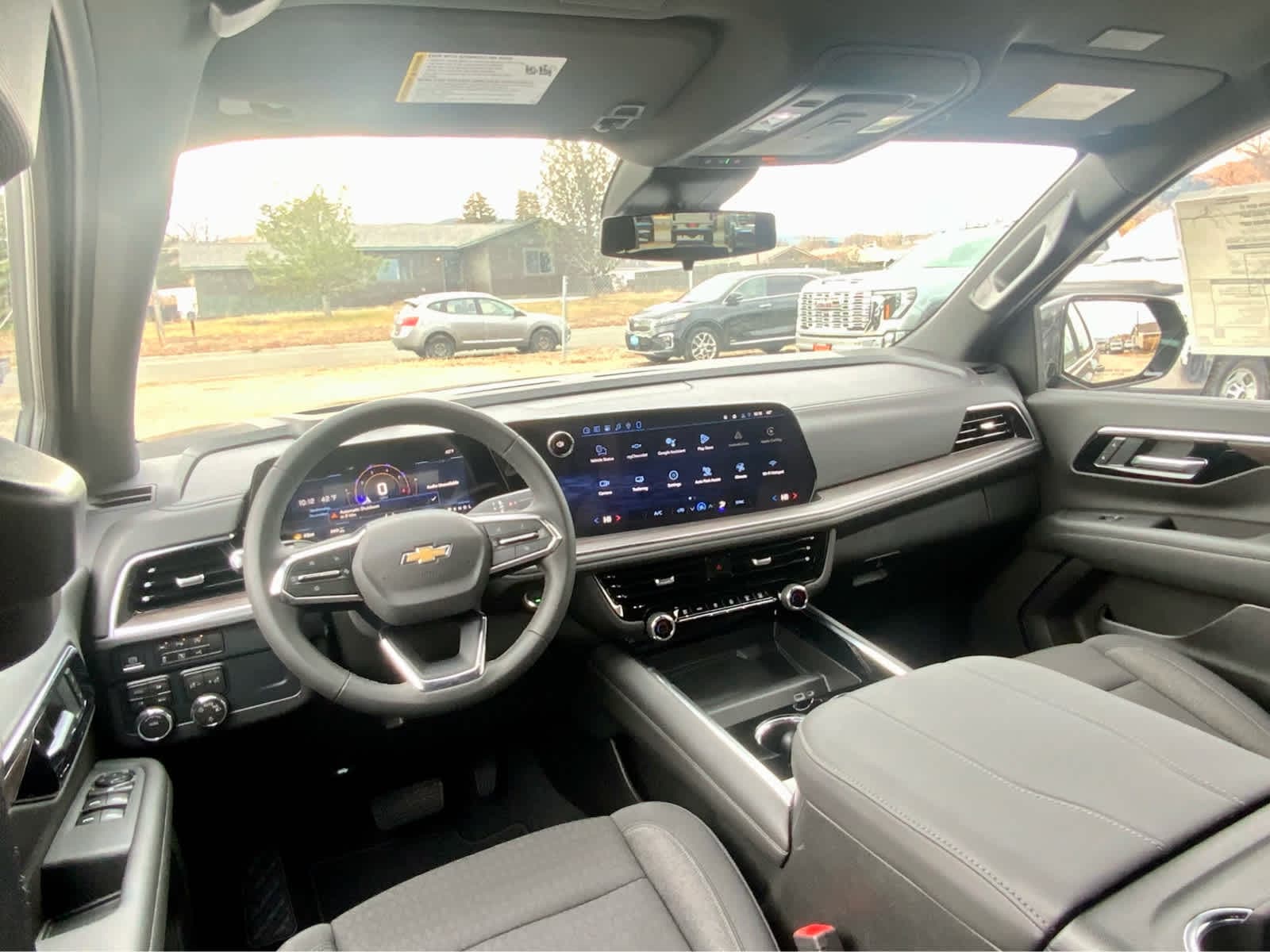 Thumbnail: 2026 Chevrolet Suburban - 32