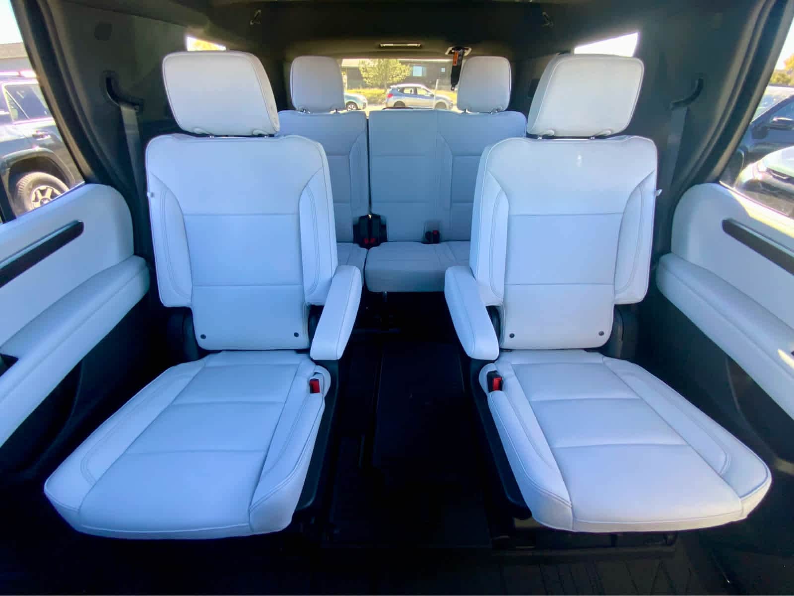 Thumbnail: 2026 Chevrolet Tahoe - 35