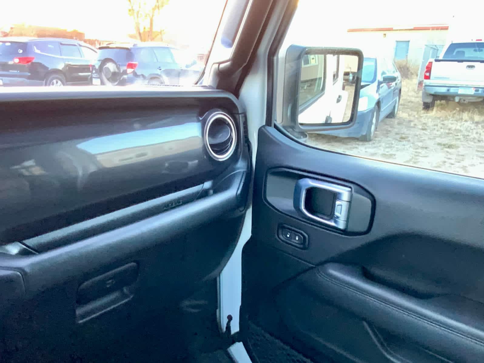 Thumbnail: 2021 Jeep Wrangler - 39