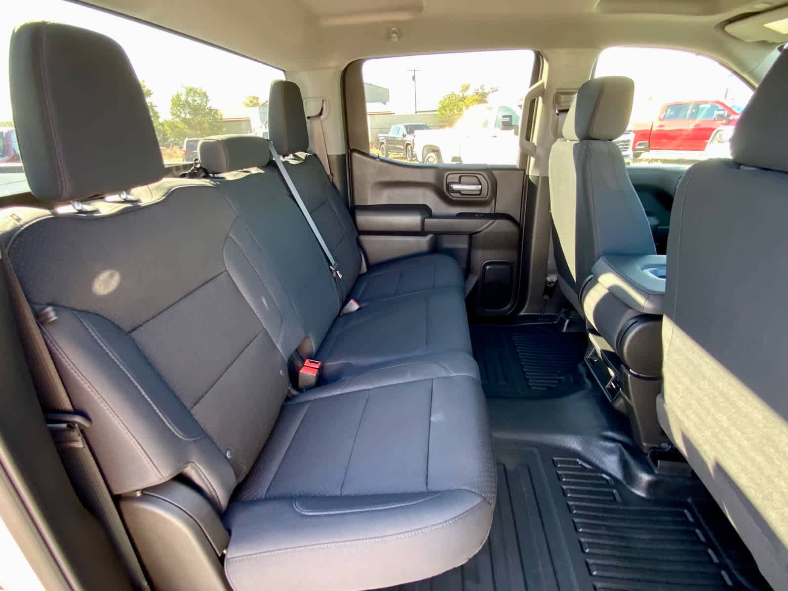 Thumbnail: 2026 Chevrolet Silverado 1500 - 27