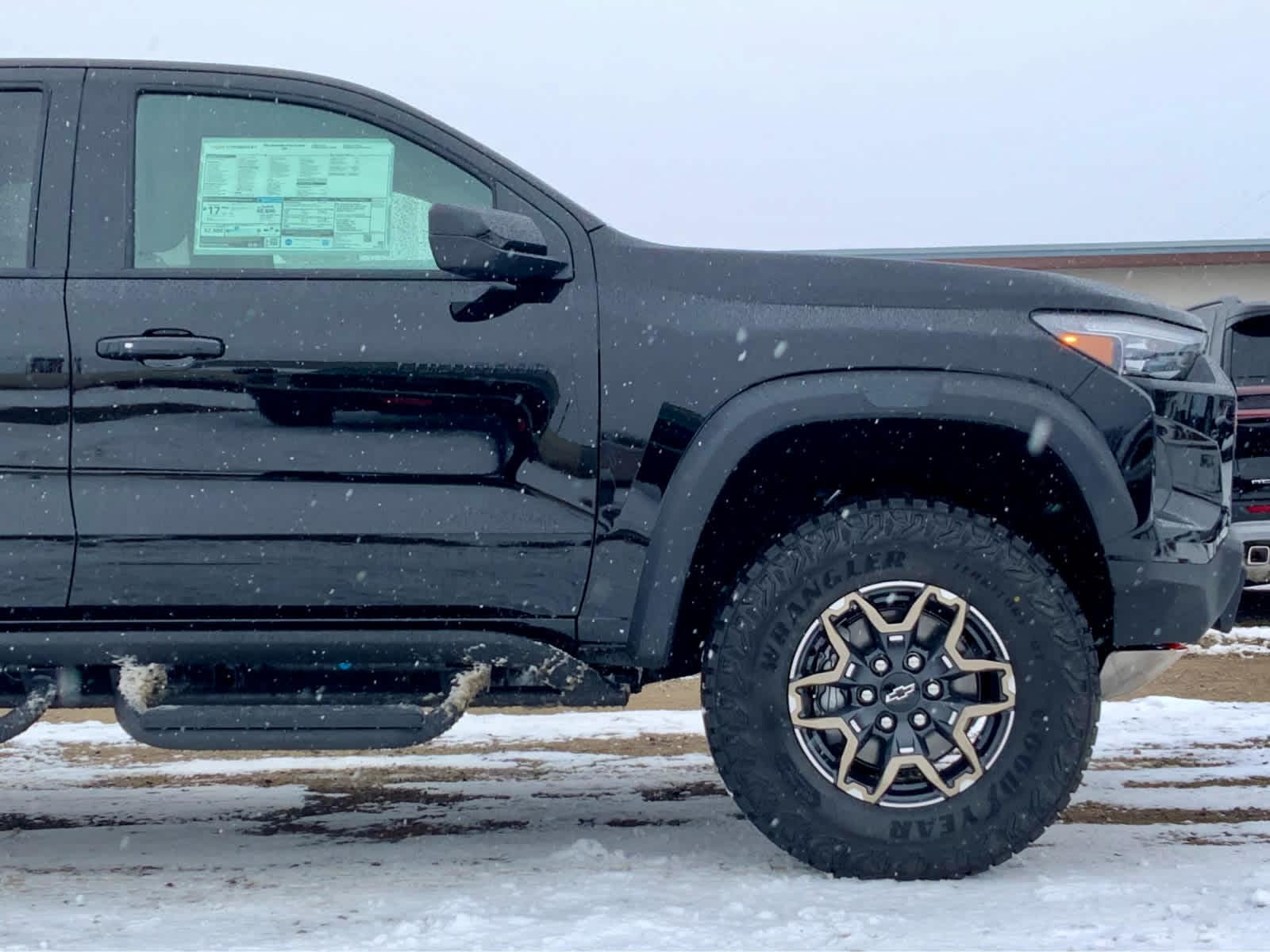 Thumbnail: 2026 Chevrolet Colorado - 10