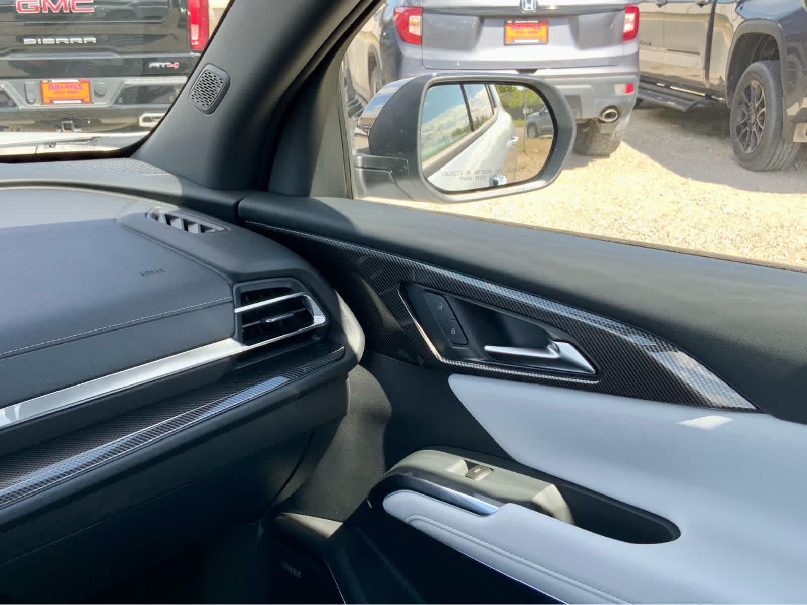 Thumbnail: 2026 Chevrolet Traverse - 36