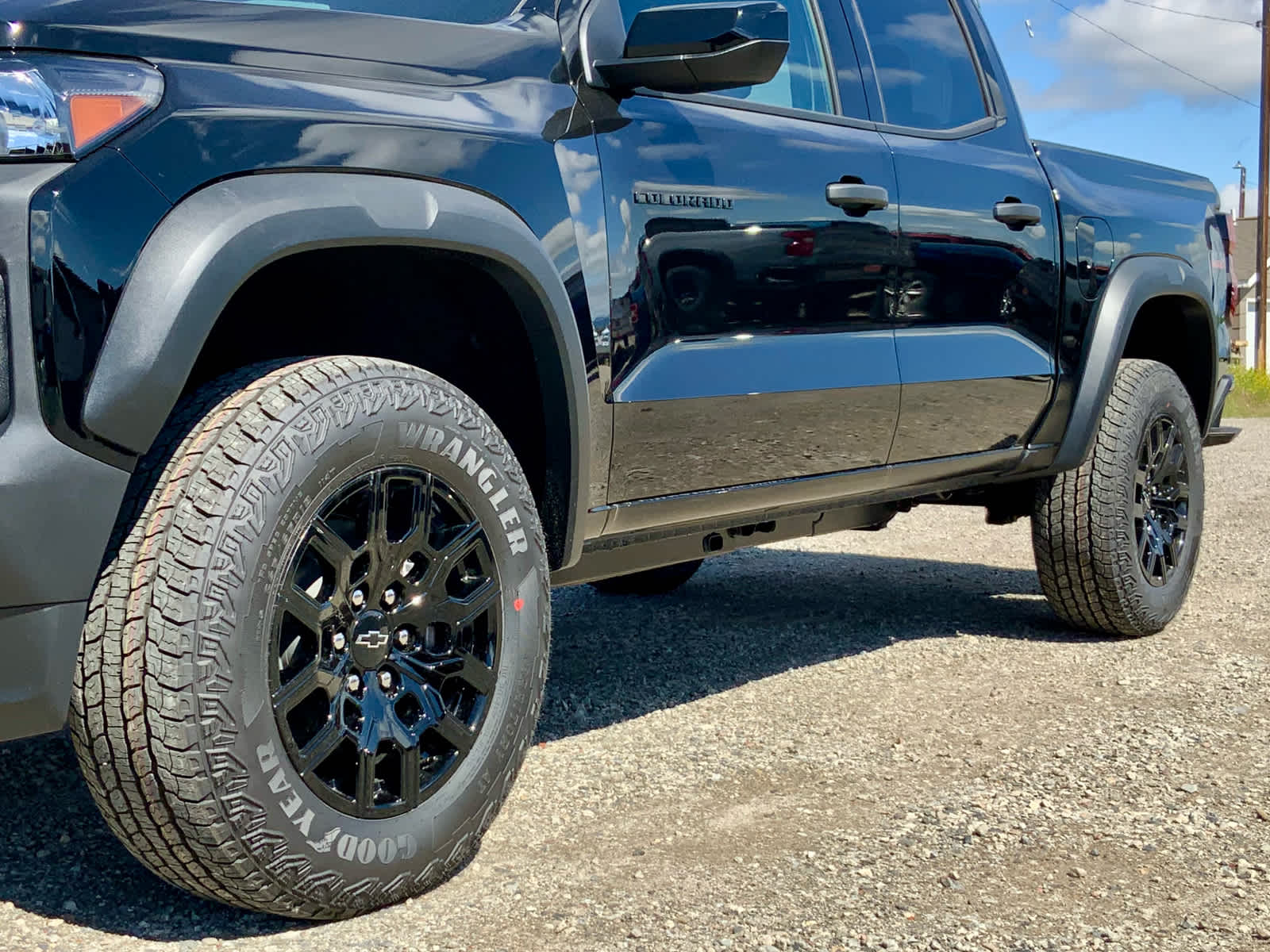 Thumbnail: 2026 Chevrolet Colorado - 18