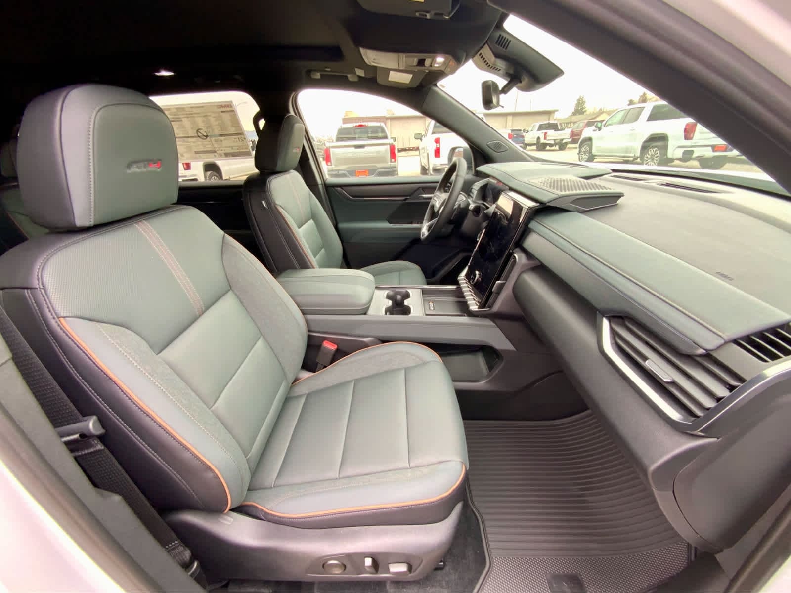 Thumbnail: 2026 GMC Acadia - 24