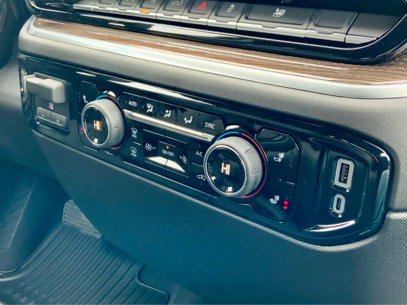 Thumbnail: 2026 Chevrolet Silverado 1500 - 48