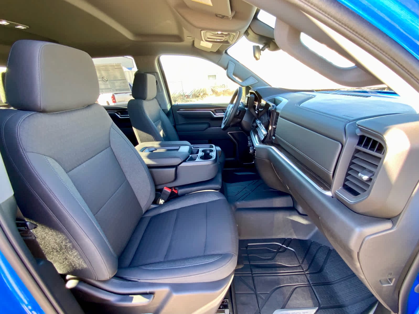 Thumbnail: 2026 Chevrolet Silverado 1500 - 28