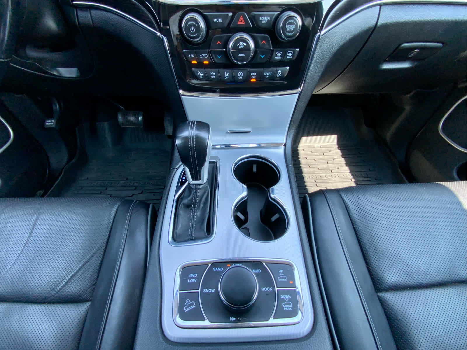 Thumbnail: 2021 Jeep Grand Cherokee - 48