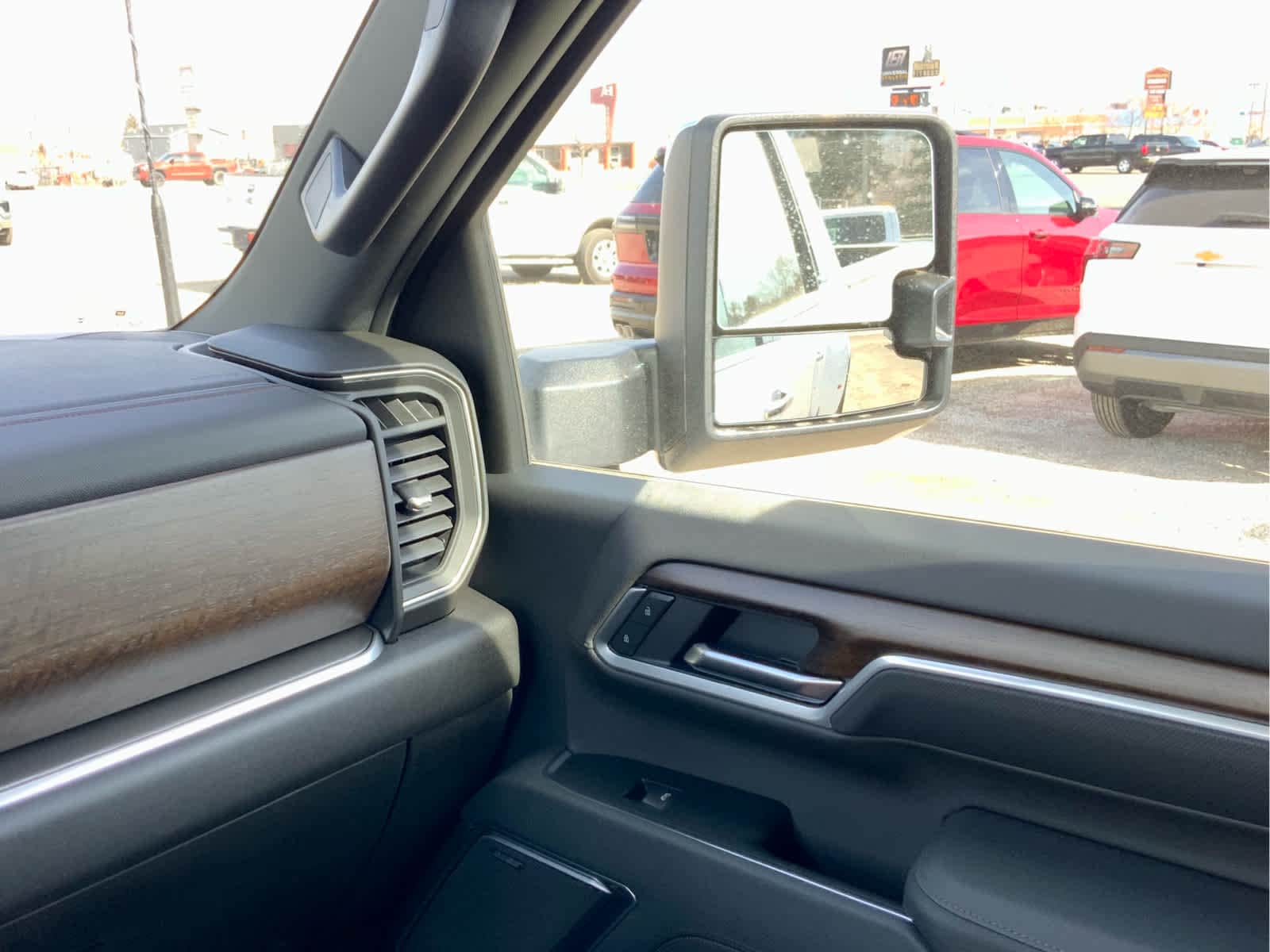 Thumbnail: 2026 Chevrolet Silverado 3500 - 38