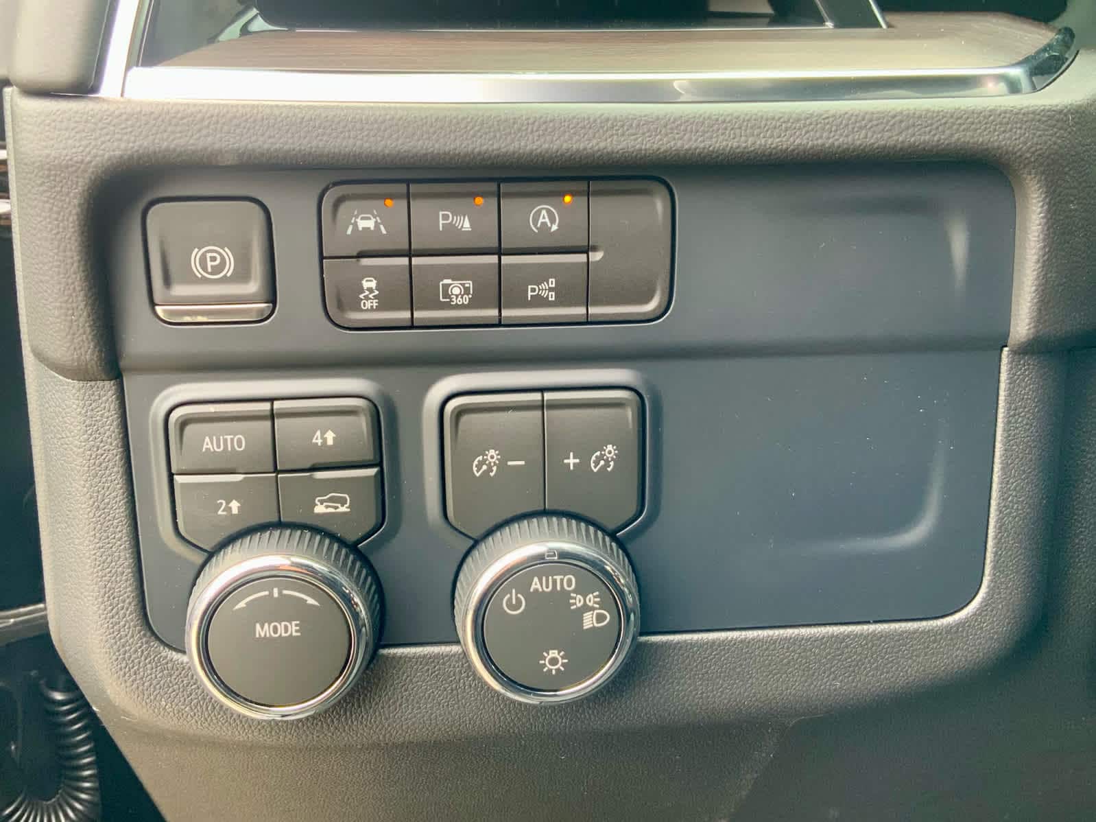 Thumbnail: 2026 Chevrolet Suburban - 45