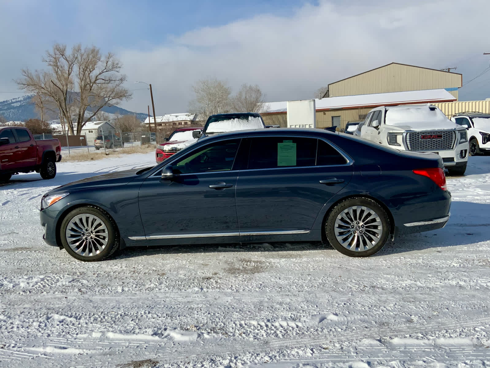 Thumbnail: 2017 Genesis G90 - 2