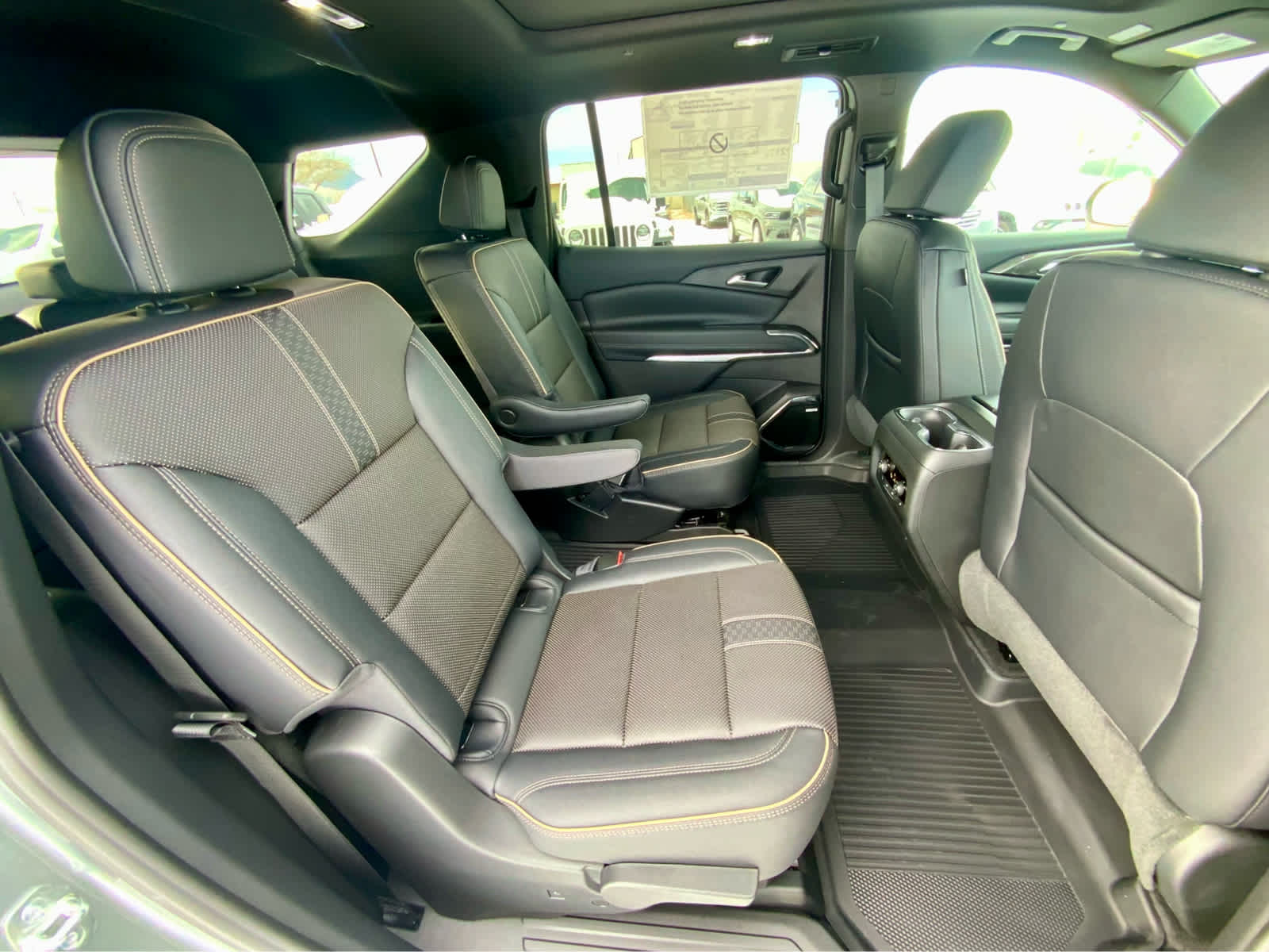 Thumbnail: 2026 Chevrolet Traverse - 28