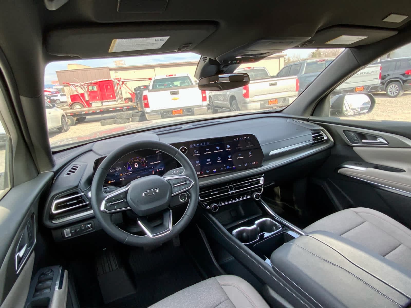 Thumbnail: 2026 Chevrolet Traverse - 32