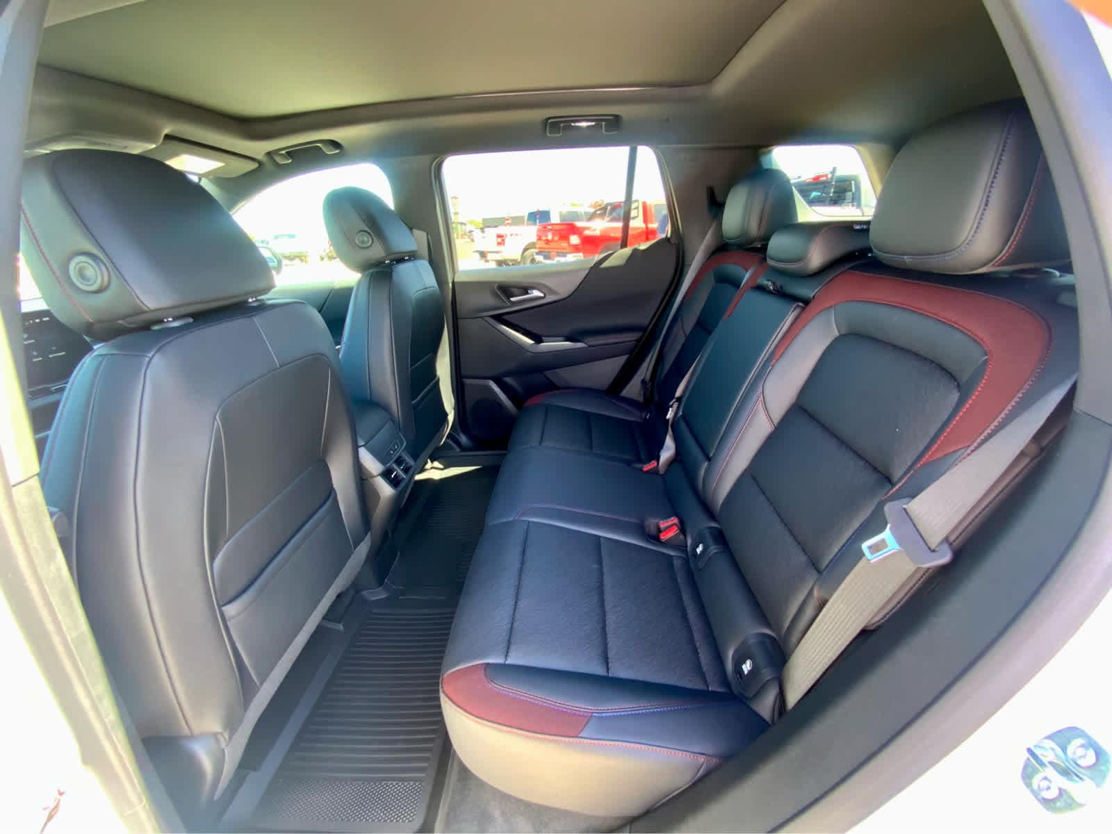 Thumbnail: 2026 Chevrolet Equinox - 24