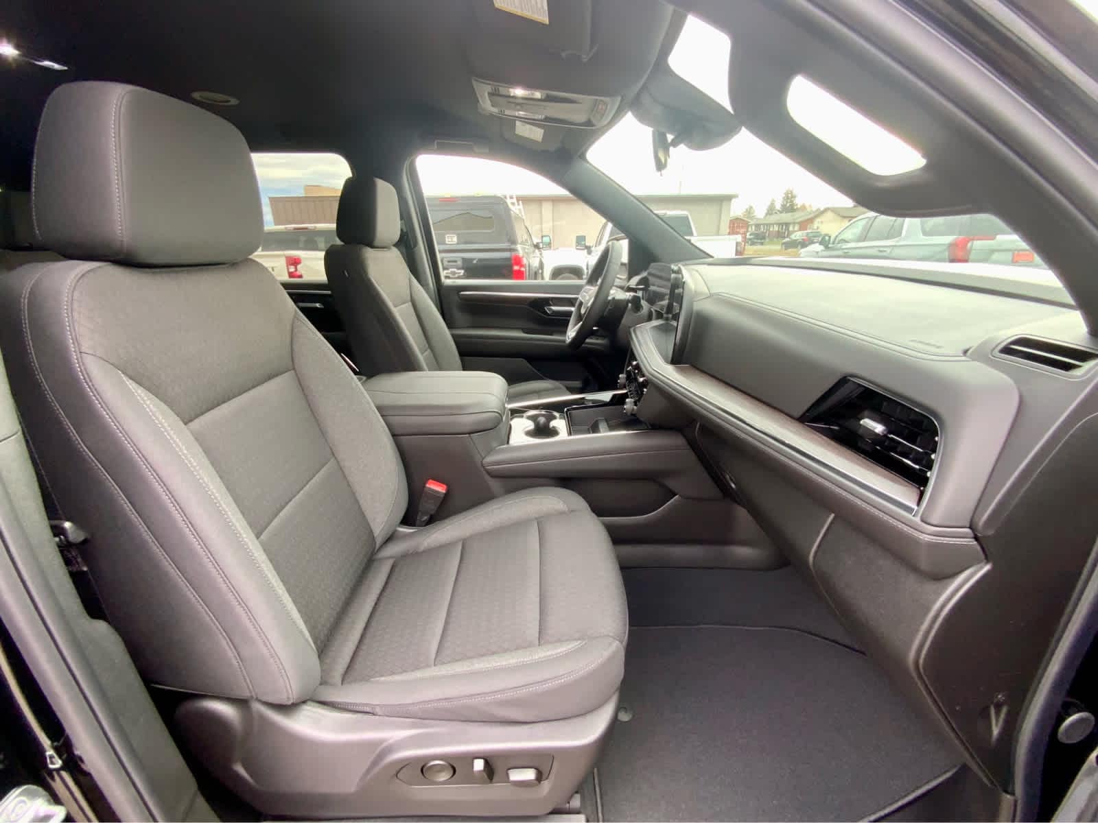 Thumbnail: 2026 Chevrolet Suburban - 24