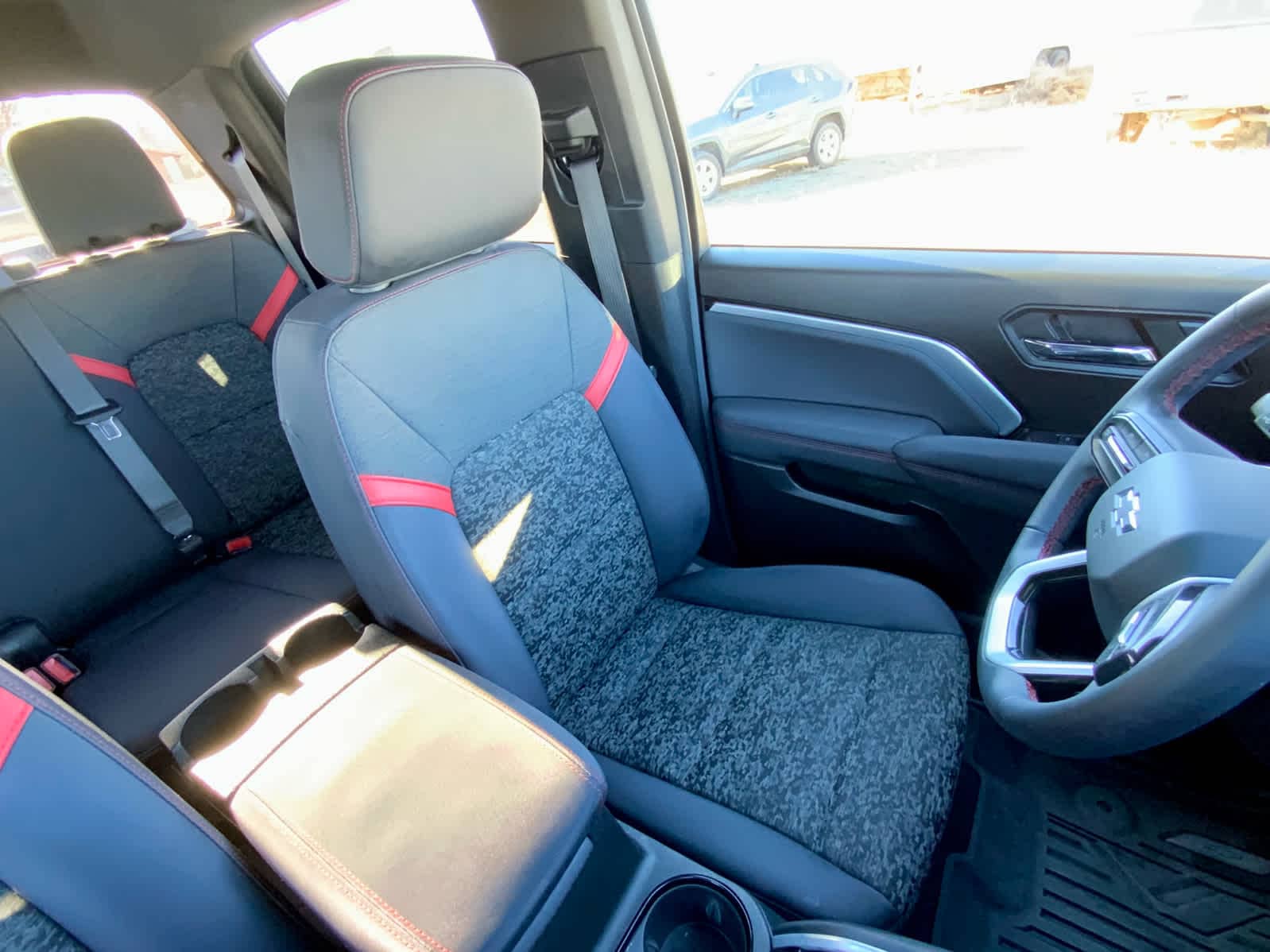 Thumbnail: 2024 Chevrolet Colorado - 32