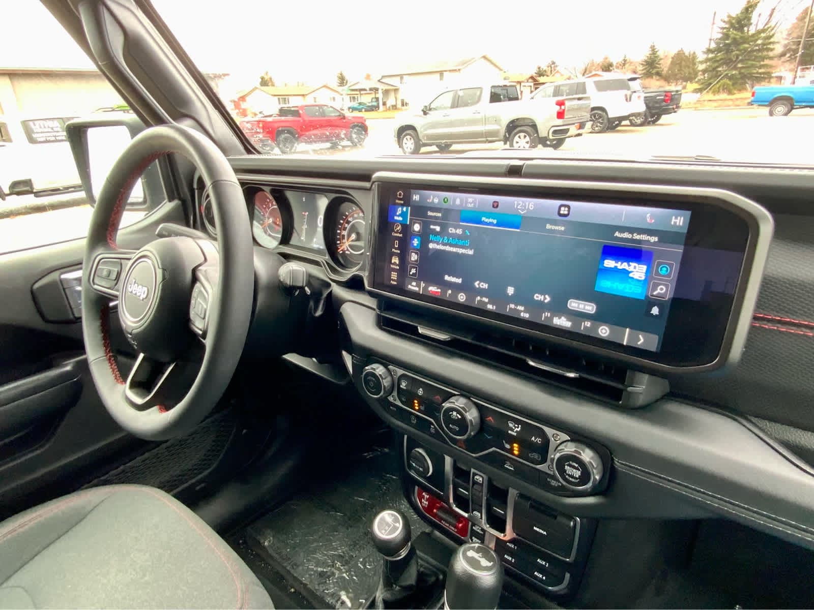 Thumbnail: 2024 Jeep Wrangler - 39