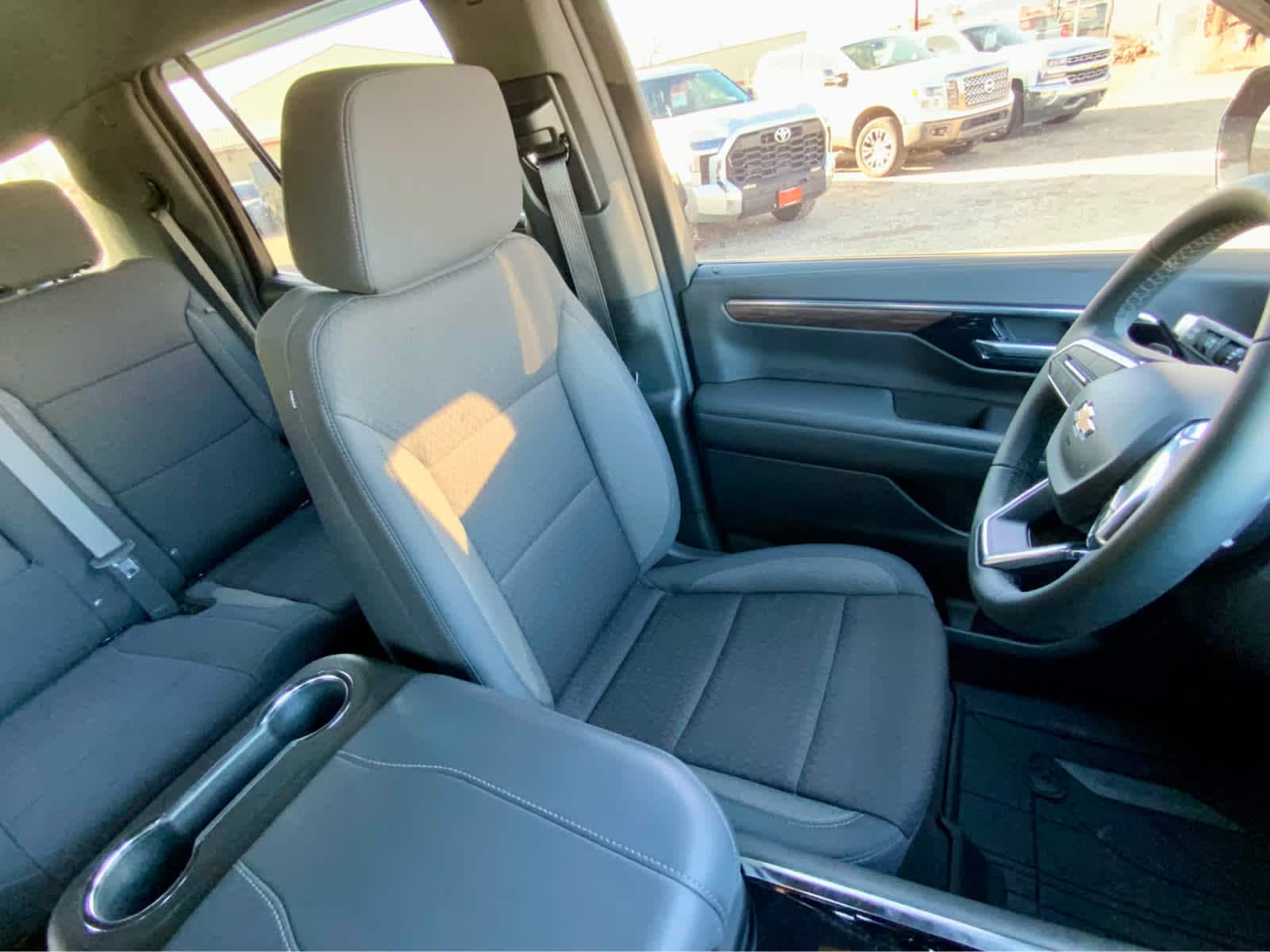 Thumbnail: 2025 Chevrolet Tahoe - 26