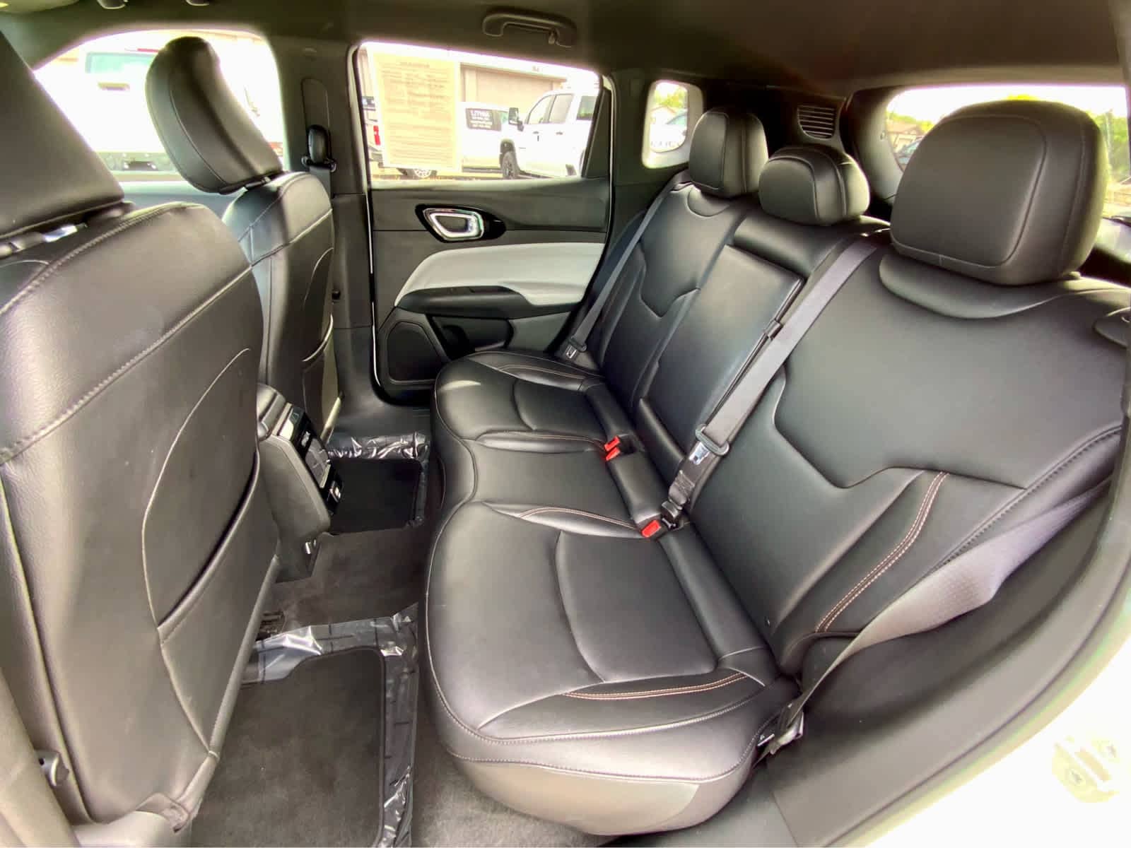 Thumbnail: 2023 Jeep Compass - 28