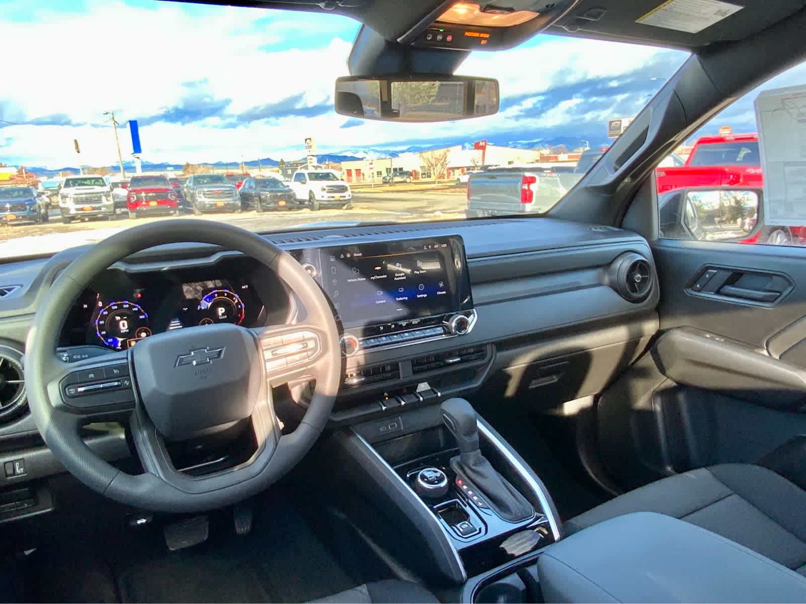 Thumbnail: 2026 Chevrolet Colorado - 34