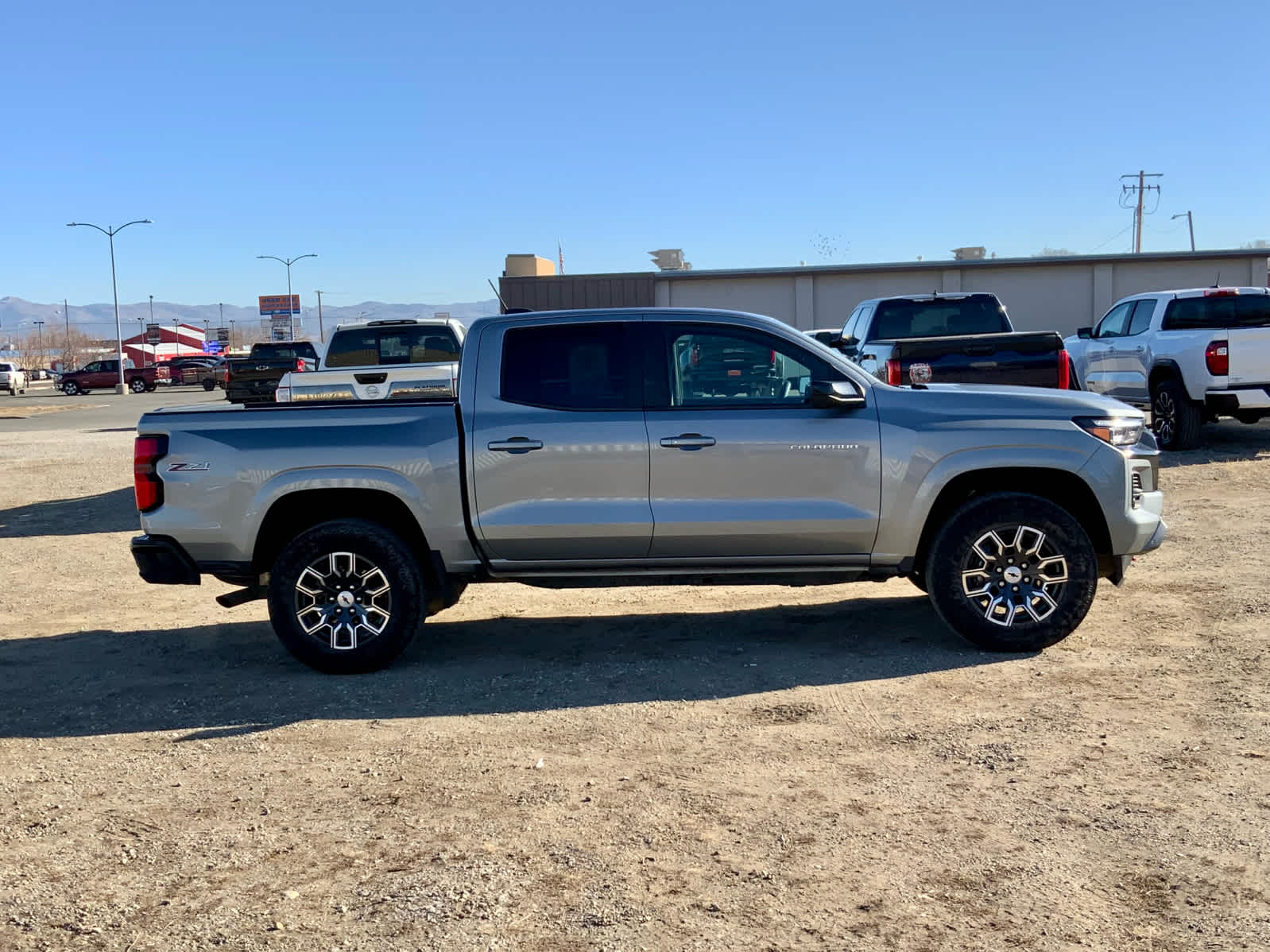 Thumbnail: 2024 Chevrolet Colorado - 6