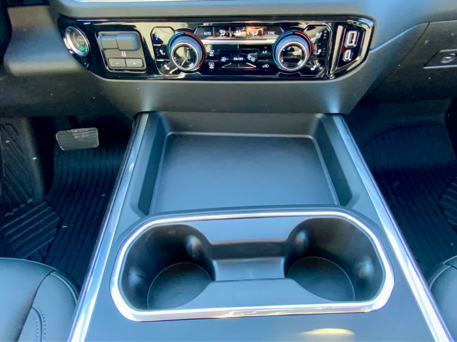 Thumbnail: 2026 Chevrolet Silverado 2500 - 42