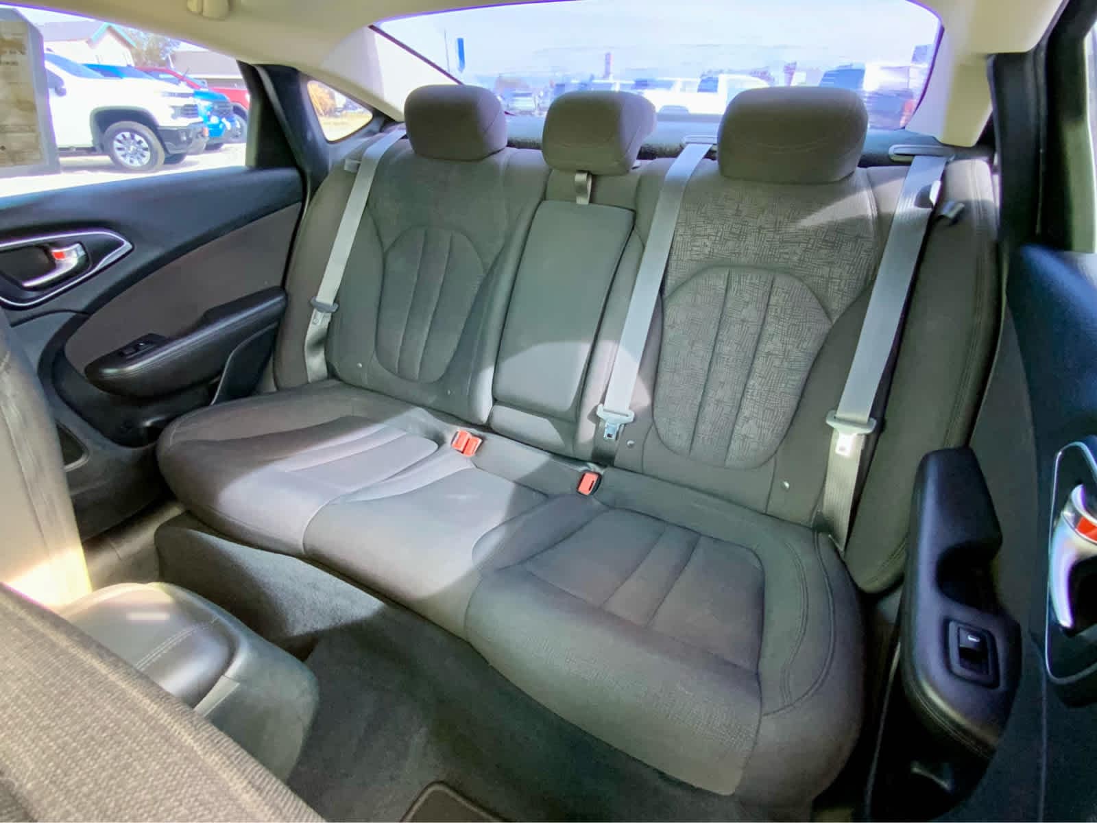 Thumbnail: 2015 Chrysler 200 - 28
