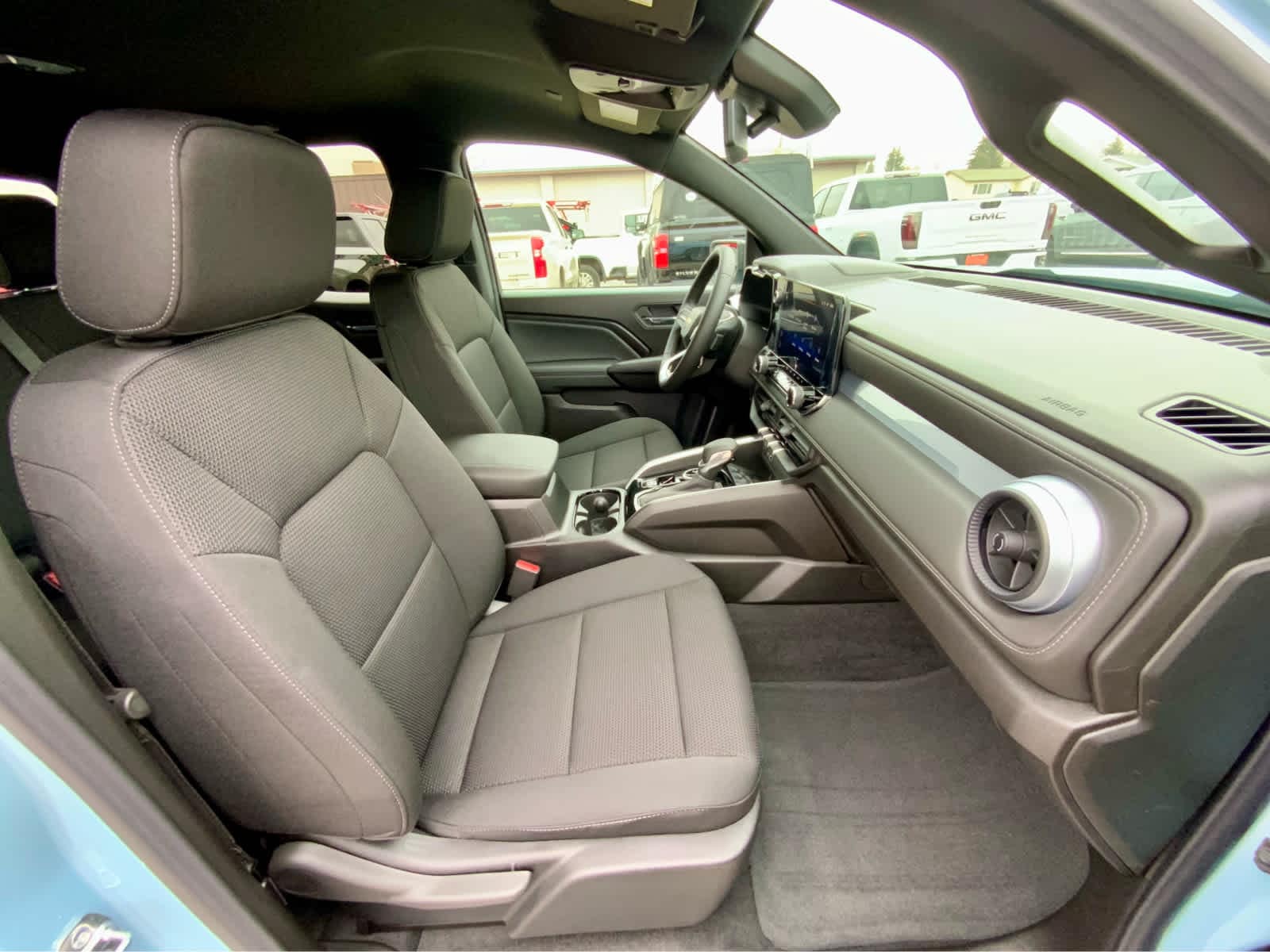 Thumbnail: 2026 Chevrolet Colorado - 26