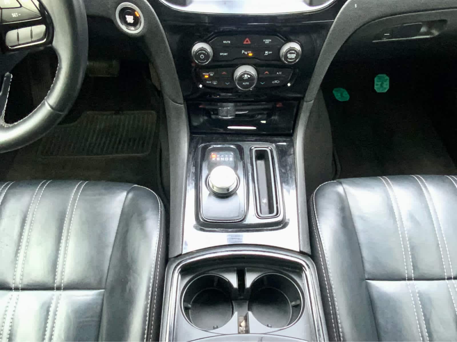 Thumbnail: 2017 Chrysler 300 - 43