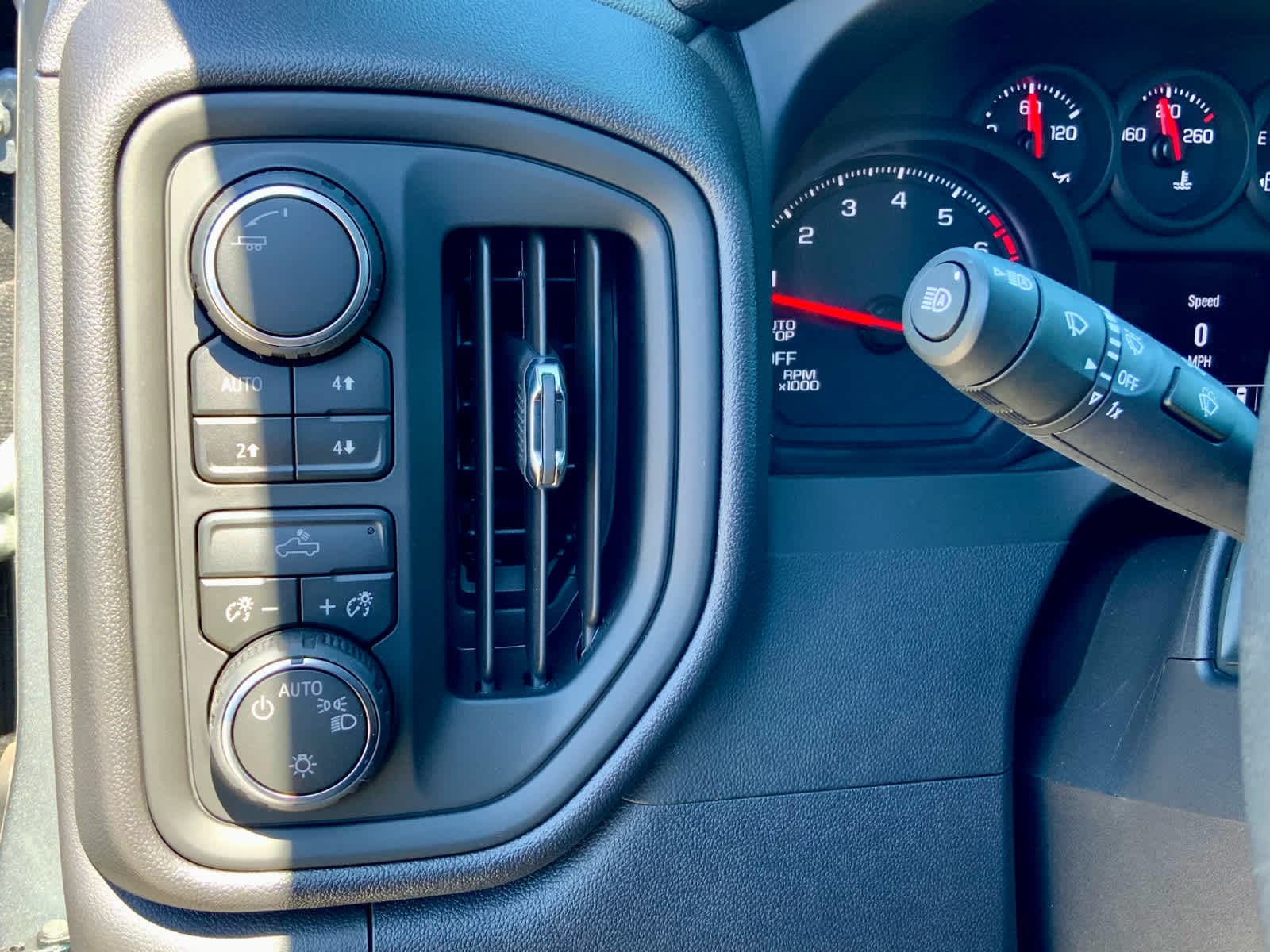 Thumbnail: 2026 Chevrolet Silverado 1500 - 46