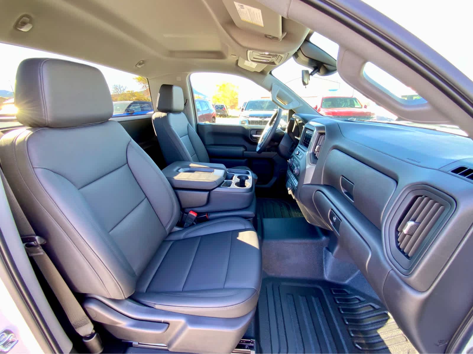 Thumbnail: 2026 Chevrolet Silverado 1500 - 28