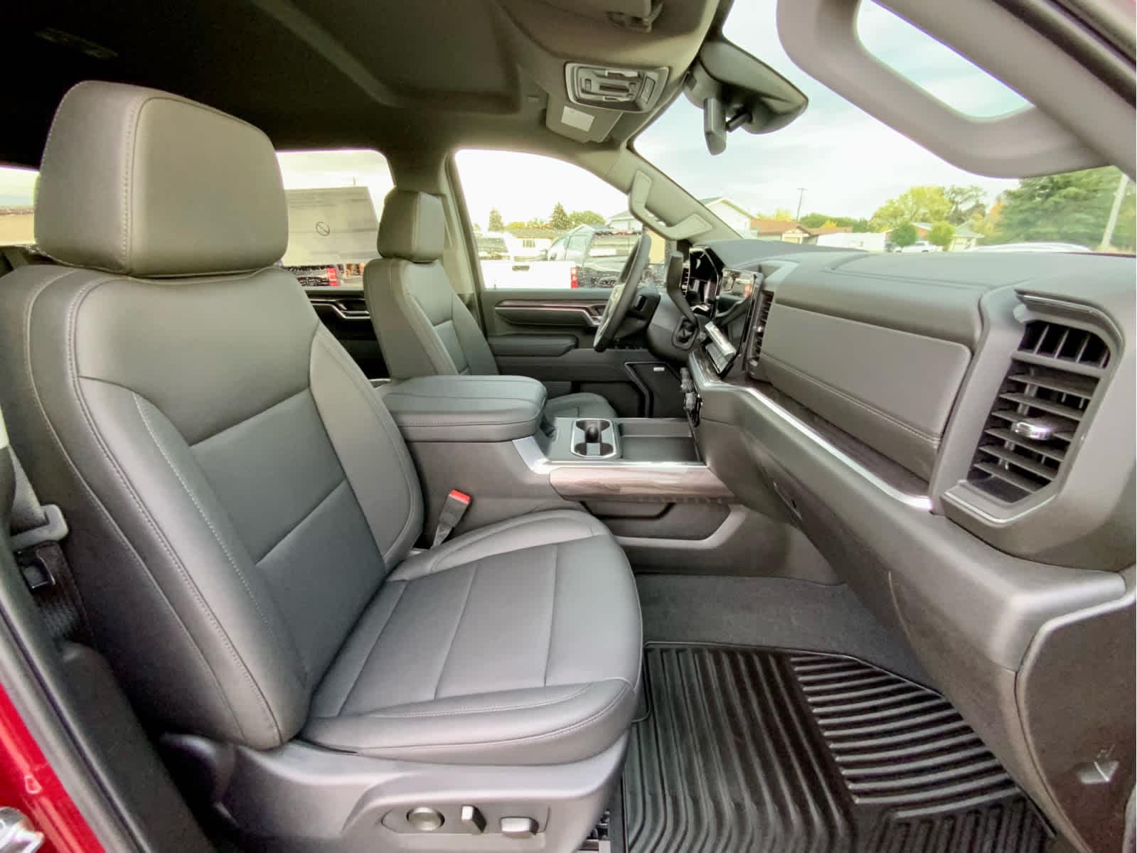 Thumbnail: 2026 Chevrolet Silverado 3500 - 34