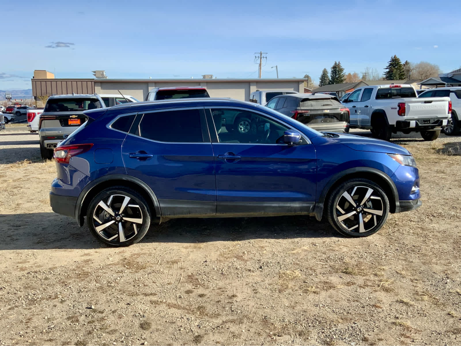 Thumbnail: 2022 Nissan Rogue Sport - 6