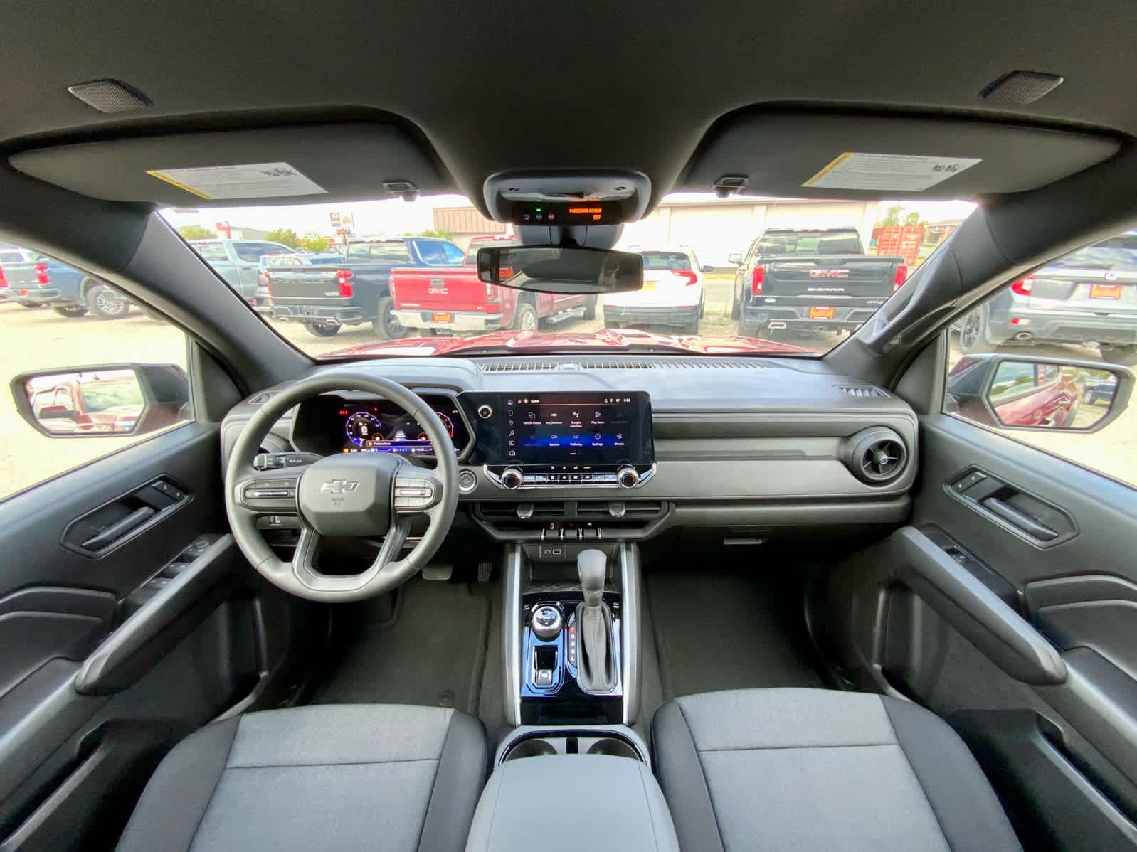 Thumbnail: 2026 Chevrolet Colorado - 32