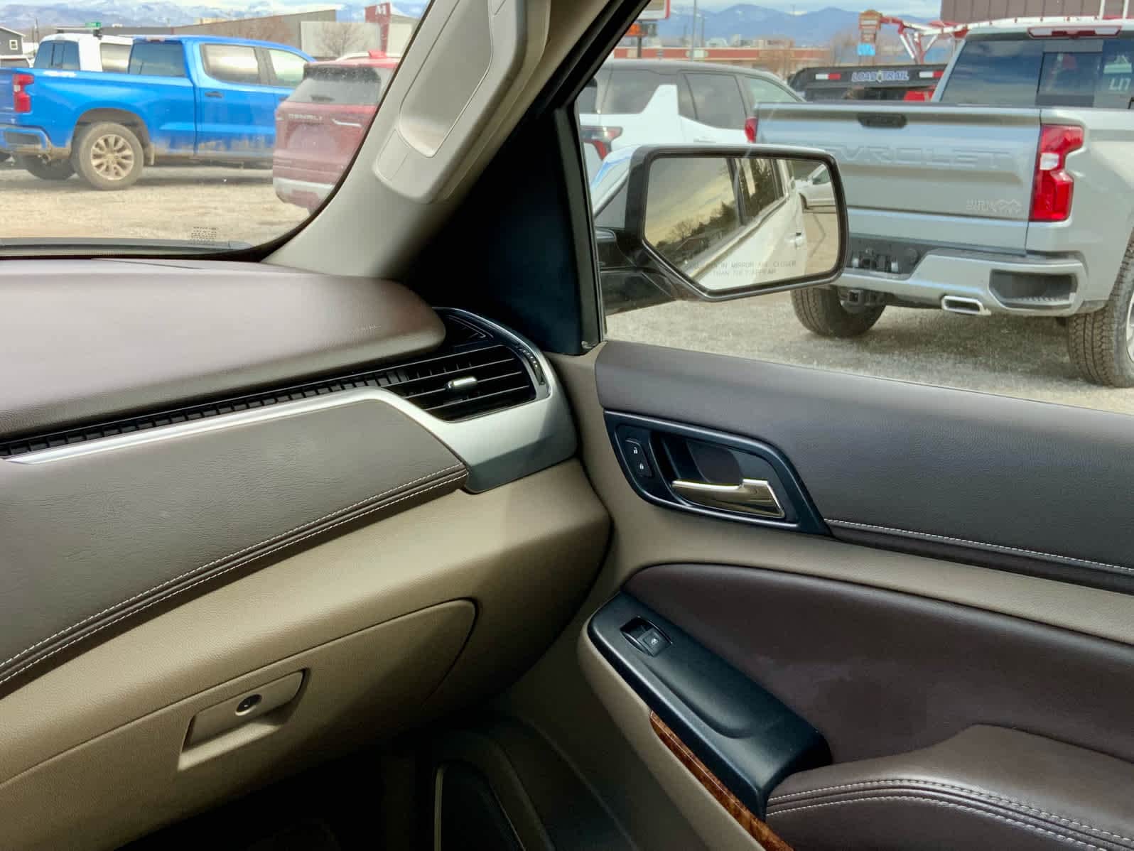 Thumbnail: 2020 Chevrolet Tahoe - 24