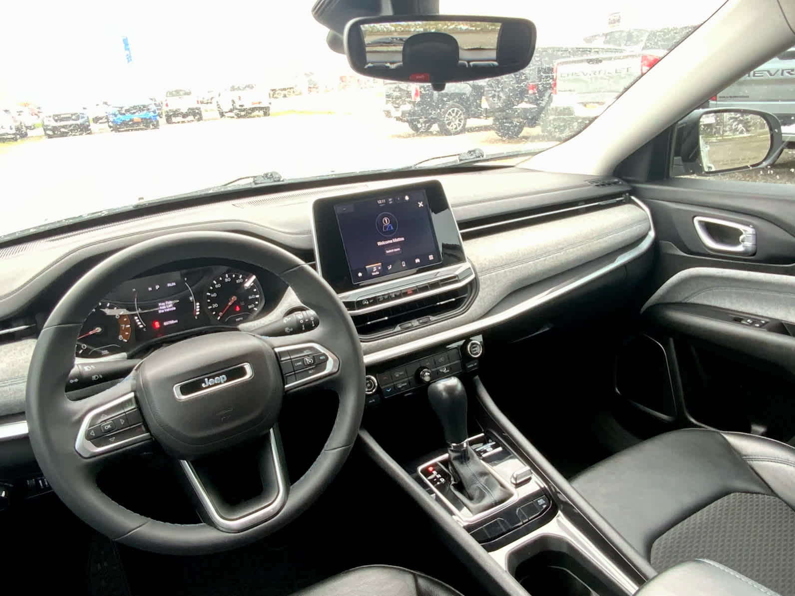 Thumbnail: 2022 Jeep Compass - 32
