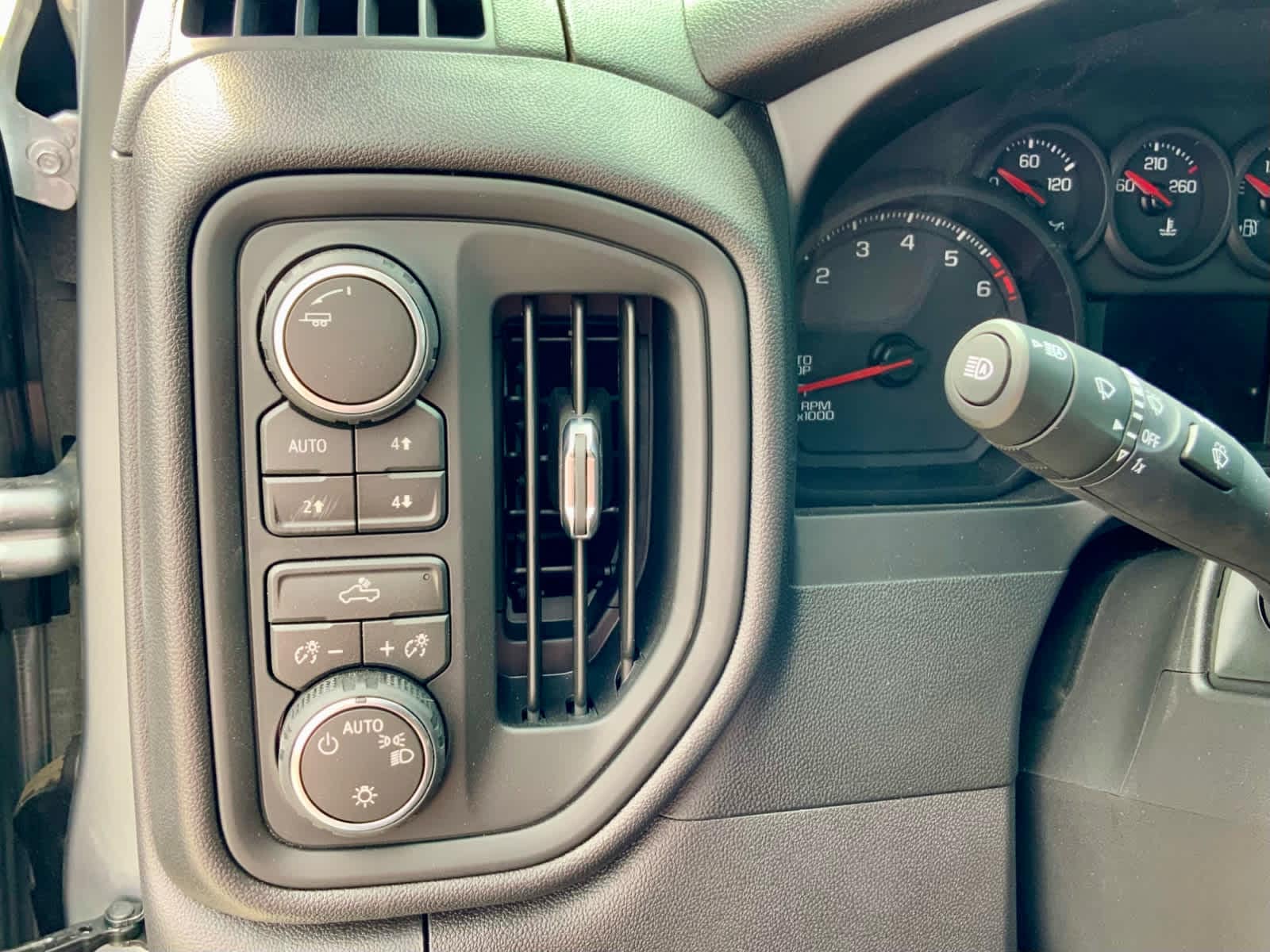 Thumbnail: 2026 Chevrolet Silverado 1500 - 46